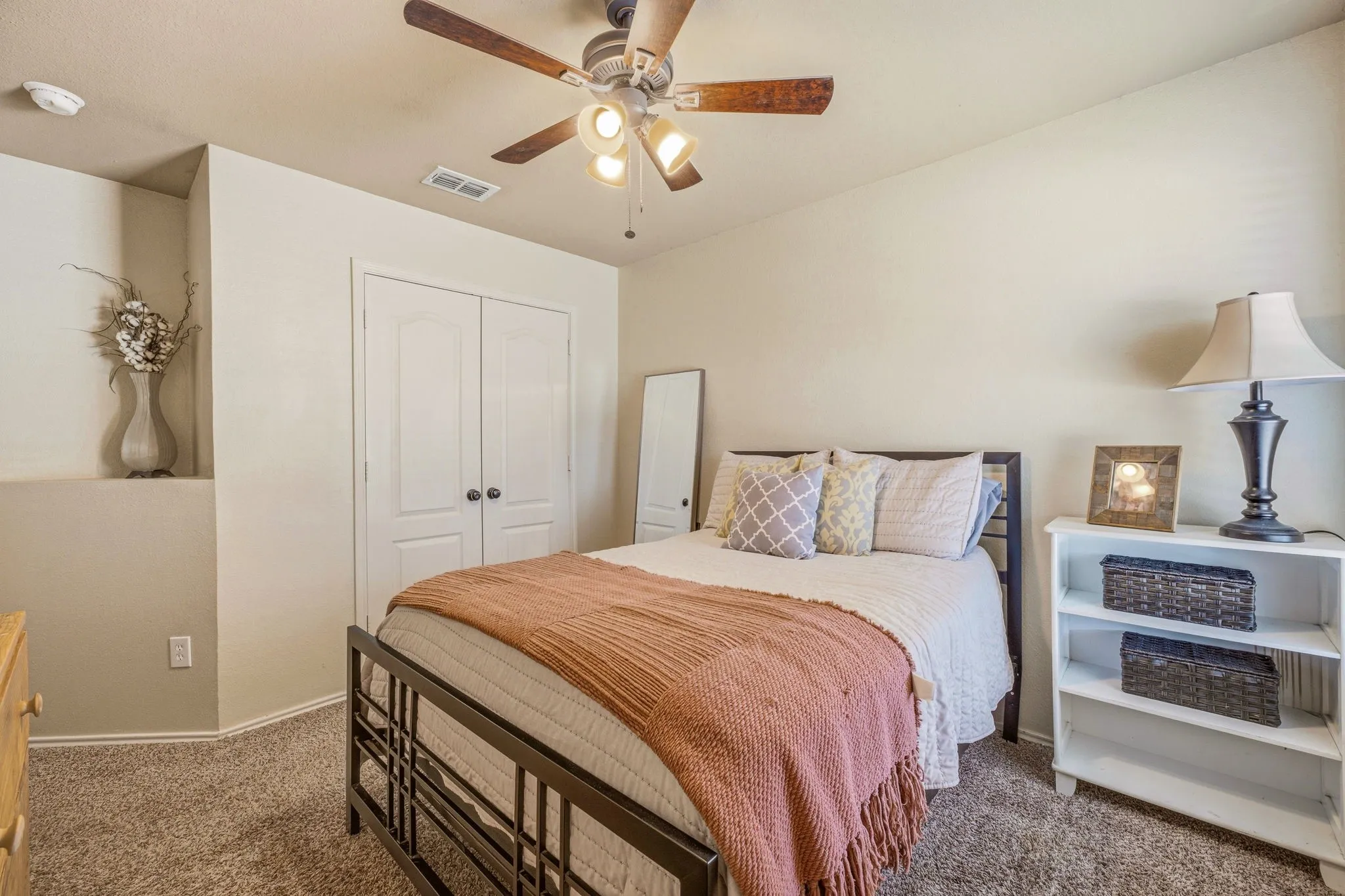 Single Family Residence For Sale in Hood County , 200 Jacinth Lane, Granbury, Texas 76049, 3 Bedroom, 2 Bathroom, 2 Garage spaces, 1,538 Sqft, built in 2008, mls#21349752, Real Estate Agent in Granbury, Homes For Sale in Hood county, Homes For Sale in Granbury, Realtor in Granbury Texas, Real Estate Brokerage Independent Realty Texas, Luminita Cordes Realtor