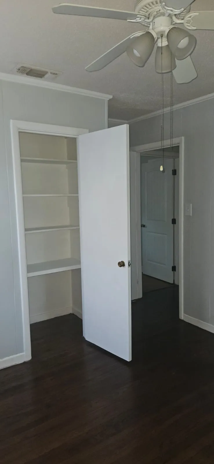 Single Family Residence For Rent in Dallas County , 1214 Burleson Street, Grand Prairie, Texas 75050, 3 Bedroom, 2 Bathroom, Garage spaces, 1,292 Sqft, built in 1954, mls#21348818, Real Estate Agent in Grand Prairie, Homes For Rent in Dallas county, Homes For Rent in Grand Prairie, Realtor in Grand Prairie Texas, Real Estate Brokerage Independent Realty Texas, Luminita Cordes Realtor