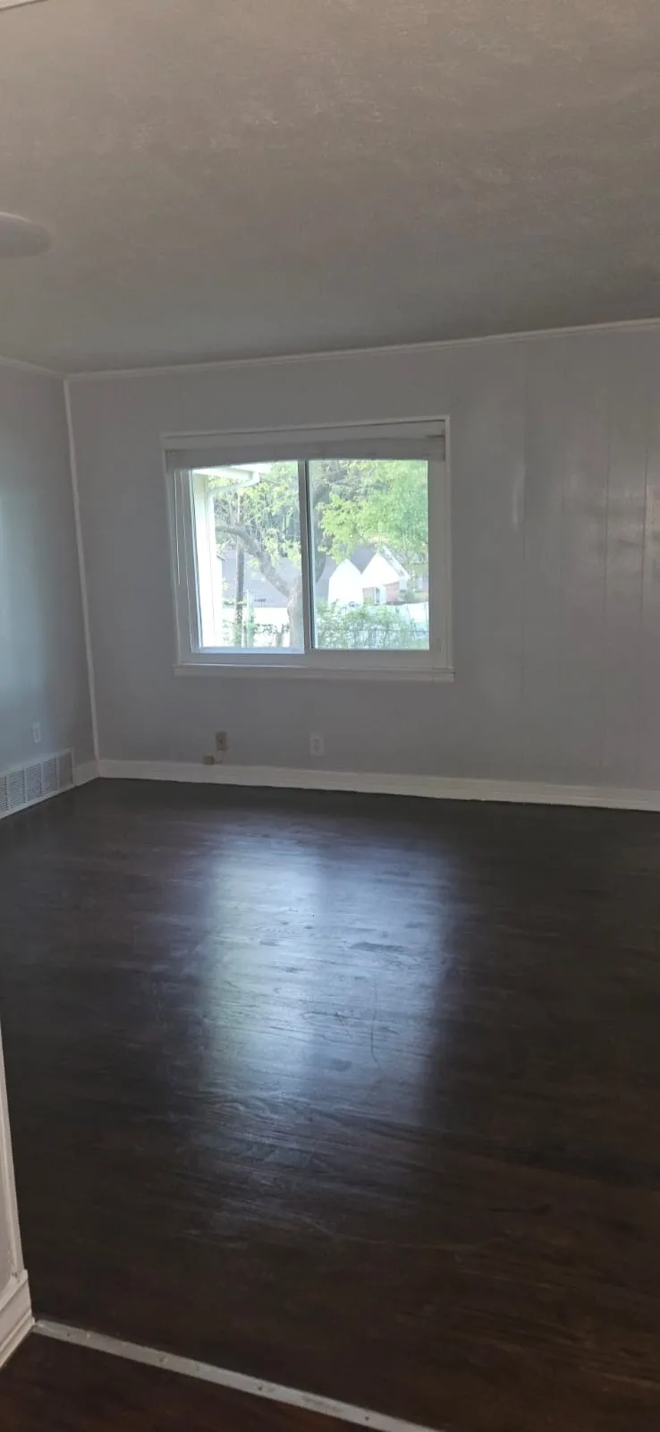 Single Family Residence For Rent in Dallas County , 1214 Burleson Street, Grand Prairie, Texas 75050, 3 Bedroom, 2 Bathroom, Garage spaces, 1,292 Sqft, built in 1954, mls#21348818, Real Estate Agent in Grand Prairie, Homes For Rent in Dallas county, Homes For Rent in Grand Prairie, Realtor in Grand Prairie Texas, Real Estate Brokerage Independent Realty Texas, Luminita Cordes Realtor