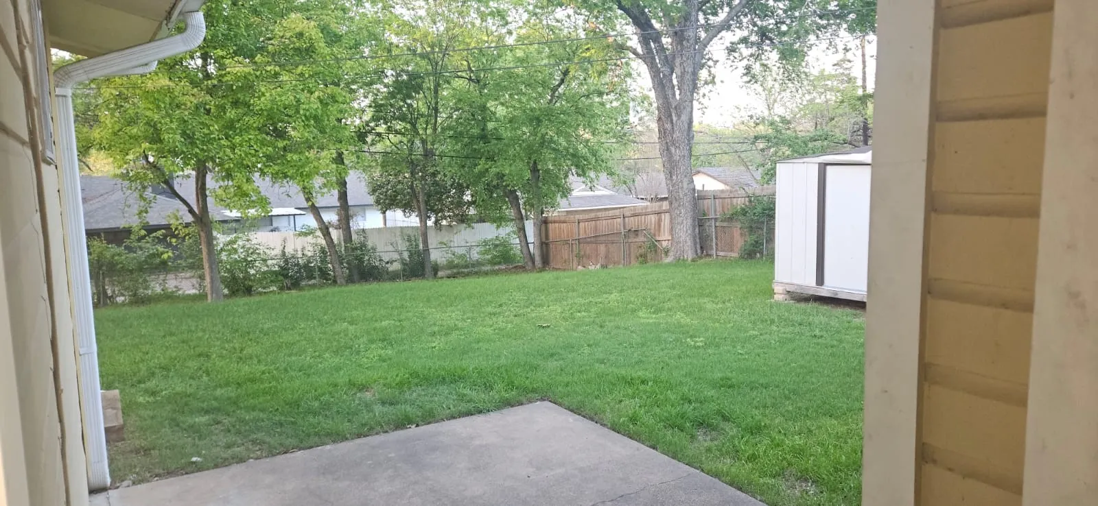 Single Family Residence For Rent in Dallas County , 1214 Burleson Street, Grand Prairie, Texas 75050, 3 Bedroom, 2 Bathroom, Garage spaces, 1,292 Sqft, built in 1954, mls#21348818, Real Estate Agent in Grand Prairie, Homes For Rent in Dallas county, Homes For Rent in Grand Prairie, Realtor in Grand Prairie Texas, Real Estate Brokerage Independent Realty Texas, Luminita Cordes Realtor