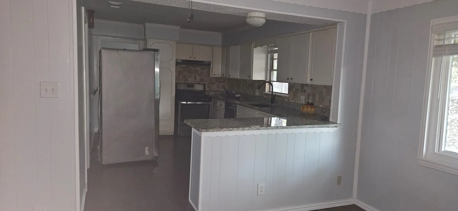 Single Family Residence For Rent in Dallas County , 1214 Burleson Street, Grand Prairie, Texas 75050, 3 Bedroom, 2 Bathroom, Garage spaces, 1,292 Sqft, built in 1954, mls#21348818, Real Estate Agent in Grand Prairie, Homes For Rent in Dallas county, Homes For Rent in Grand Prairie, Realtor in Grand Prairie Texas, Real Estate Brokerage Independent Realty Texas, Luminita Cordes Realtor