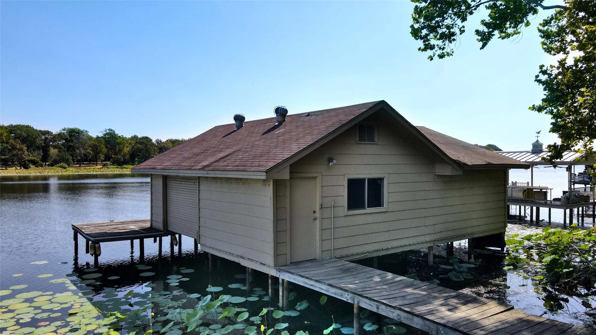 Unimproved Land For Sale in Henderson County , 5449 Impala Point Drive, Athens, Texas 75752, 0, 0, Garage spaces, 0 Sqft, built in 0, Price $795,000, mls#21349834, Real Estate Agent in Athens, Homes For Sale in Henderson county, Homes For Sale in Athens, Realtor in Athens Texas, Real Estate Brokerage Independent Realty Texas, Luminita Cordes Realtor