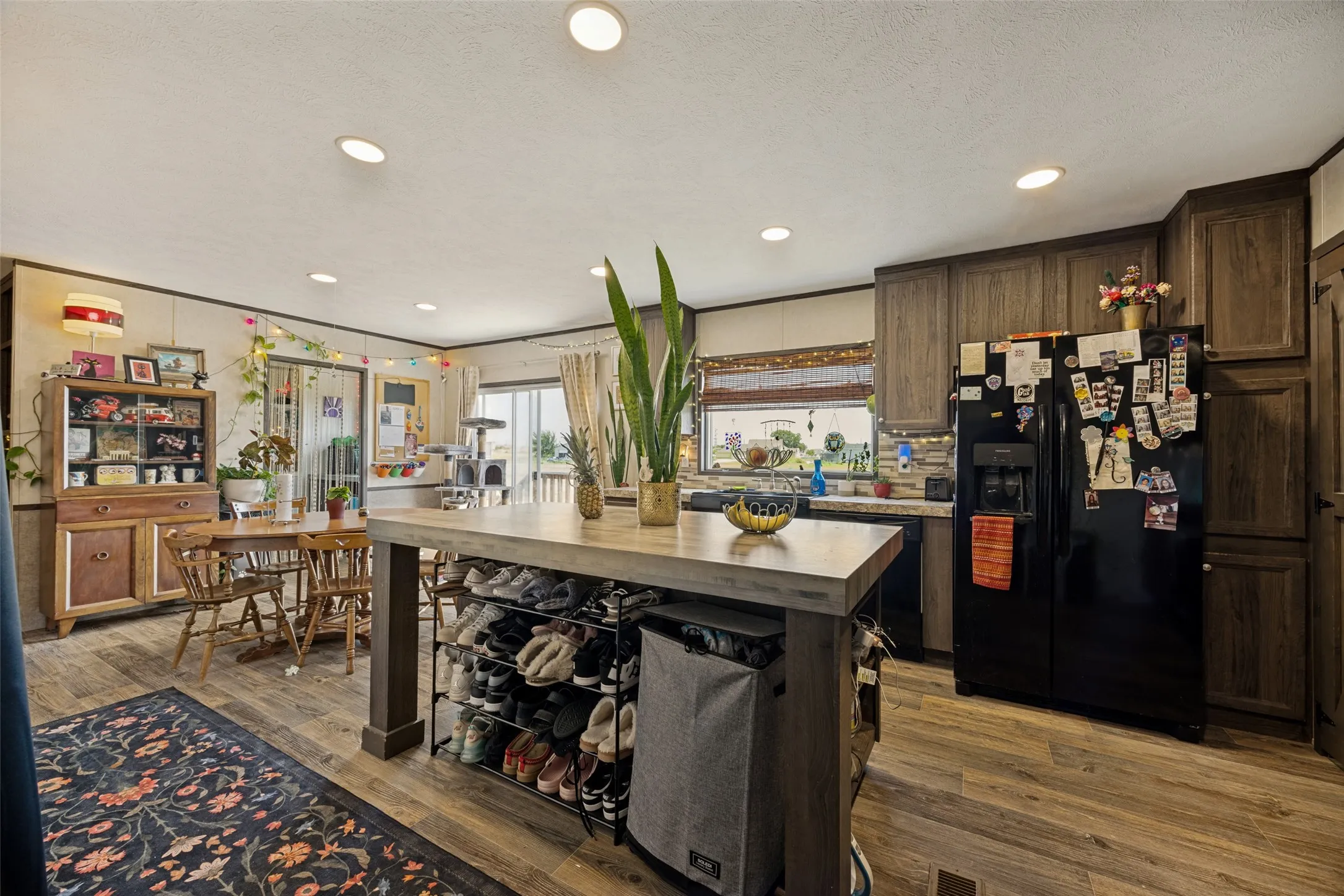Mobile Home For Sale in Collin County , 6705 Andrew Court, Princeton, Texas 75407, 3 Bedroom, 2 Bathroom, Garage spaces, 1,456 Sqft, built in 2017, mls#21343025, Real Estate Agent in Princeton, Homes For Sale in Collin county, Homes For Sale in Princeton, Realtor in Princeton Texas, Real Estate Brokerage Independent Realty Texas, Luminita Cordes Realtor