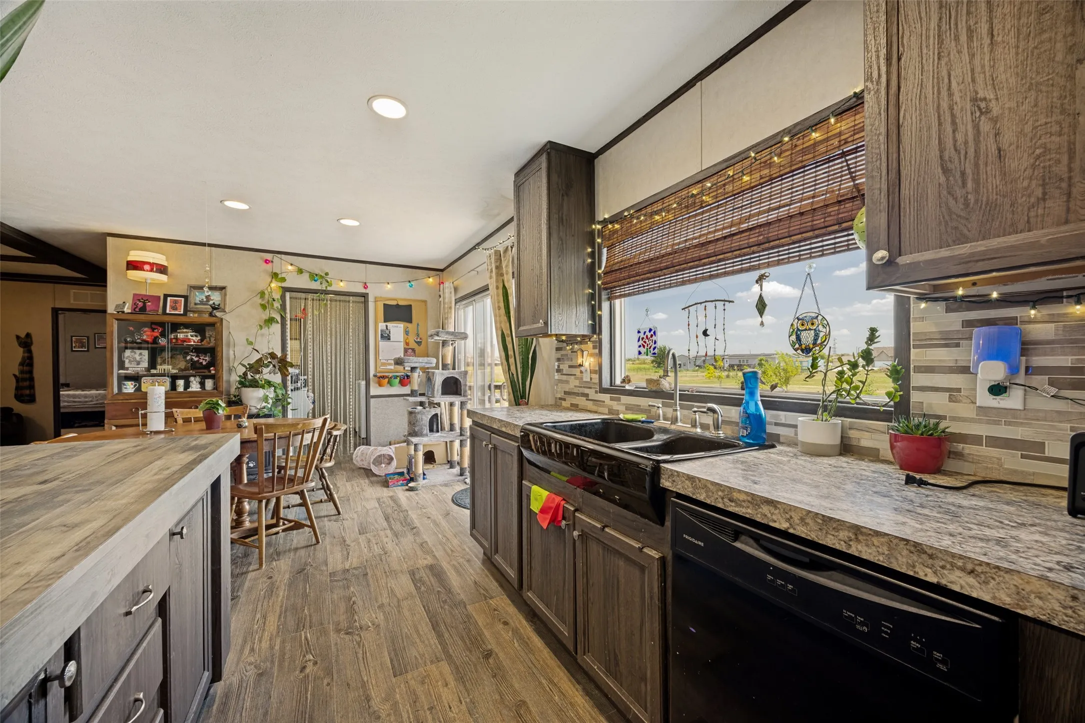 Mobile Home For Sale in Collin County , 6705 Andrew Court, Princeton, Texas 75407, 3 Bedroom, 2 Bathroom, Garage spaces, 1,456 Sqft, built in 2017, mls#21343025, Real Estate Agent in Princeton, Homes For Sale in Collin county, Homes For Sale in Princeton, Realtor in Princeton Texas, Real Estate Brokerage Independent Realty Texas, Luminita Cordes Realtor
