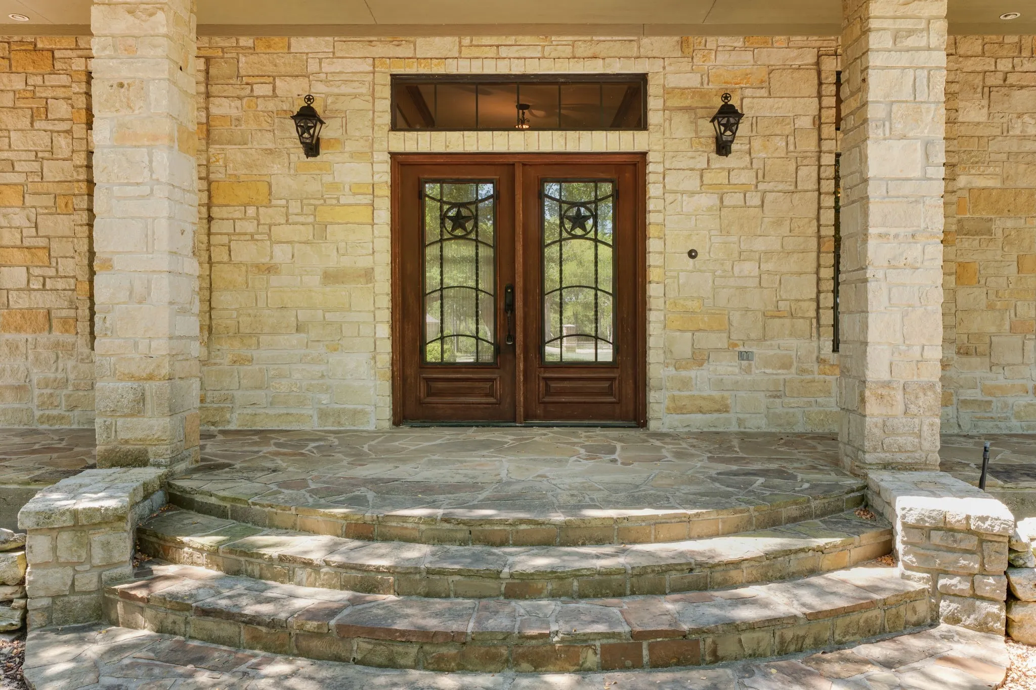 Single Family Residence For Sale in Mc Lennan County , 735 Winding Trail, Crawford, Texas 76638, 3 Bedrooms, 4 Bathrooms, 2 Garage spaces, 3,296 Sqft, built in 2004, Price $735,000, mls#21349493, Real Estate Agent in Crawford, Homes For Sale in Mc Lennan county, Homes For Sale in Crawford, Realtor in Crawford Texas, Real Estate Brokerage Independent Realty Texas, Luminita Cordes Realtor