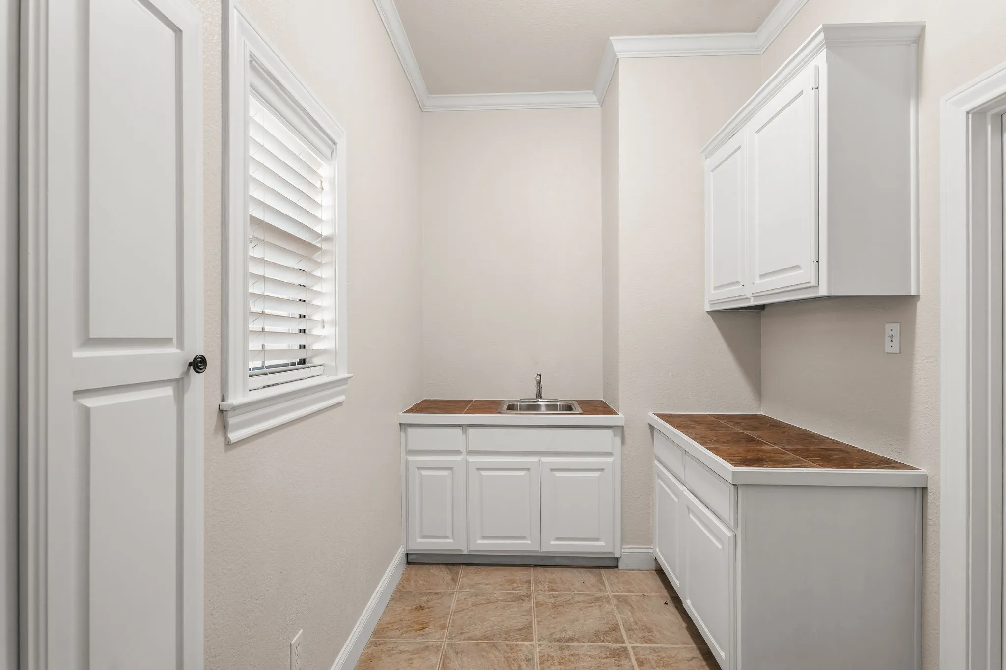 Single Family Residence For Sale in Mc Lennan County , 735 Winding Trail, Crawford, Texas 76638, 3 Bedrooms, 4 Bathrooms, 2 Garage spaces, 3,296 Sqft, built in 2004, Price $735,000, mls#21349493, Real Estate Agent in Crawford, Homes For Sale in Mc Lennan county, Homes For Sale in Crawford, Realtor in Crawford Texas, Real Estate Brokerage Independent Realty Texas, Luminita Cordes Realtor