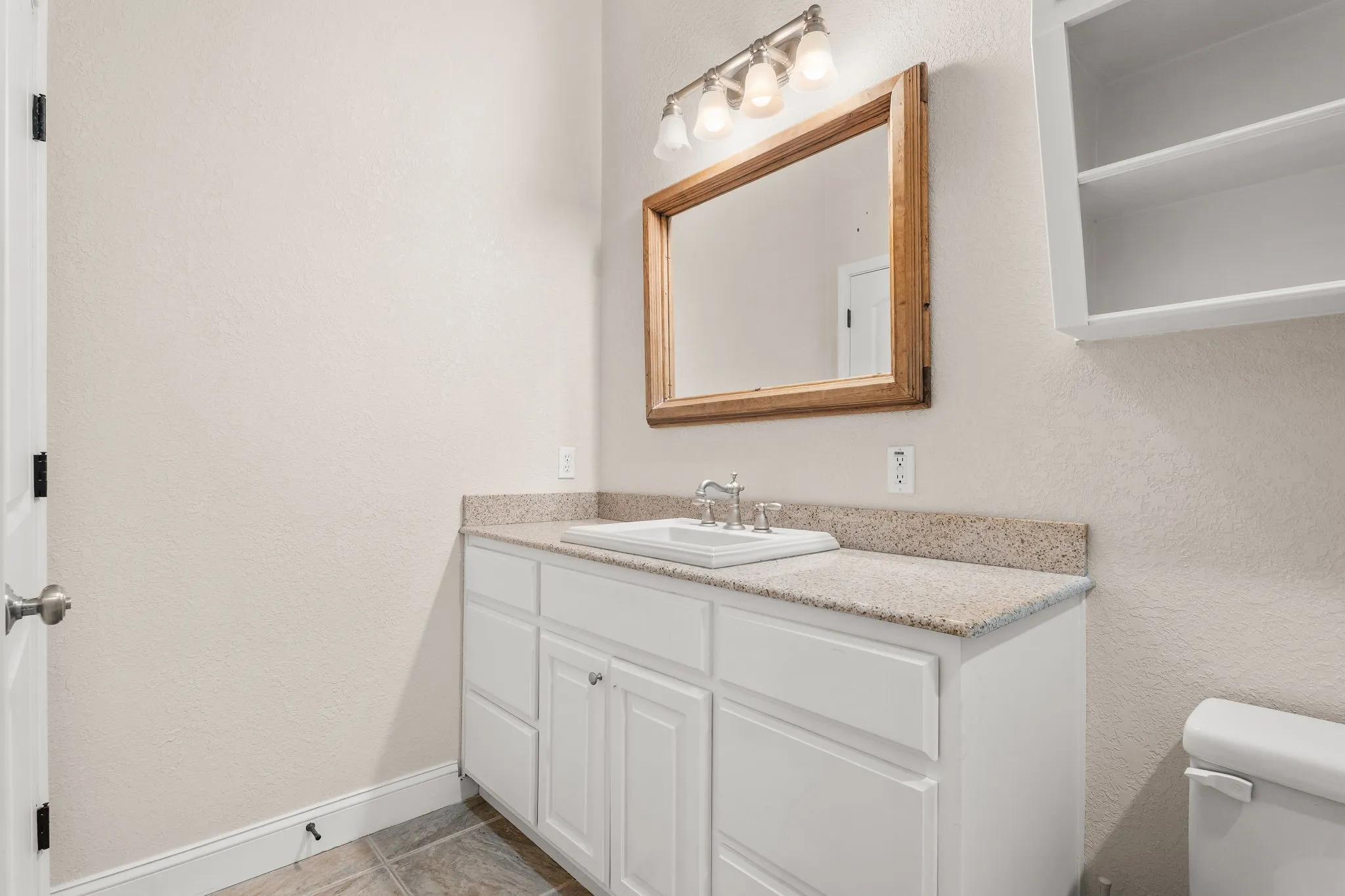 Single Family Residence For Sale in Mc Lennan County , 735 Winding Trail, Crawford, Texas 76638, 3 Bedrooms, 4 Bathrooms, 2 Garage spaces, 3,296 Sqft, built in 2004, Price $735,000, mls#21349493, Real Estate Agent in Crawford, Homes For Sale in Mc Lennan county, Homes For Sale in Crawford, Realtor in Crawford Texas, Real Estate Brokerage Independent Realty Texas, Luminita Cordes Realtor