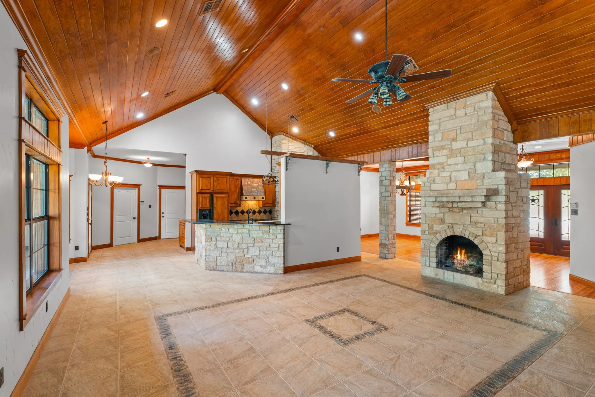 Single Family Residence For Sale in Mc Lennan County , 735 Winding Trail, Crawford, Texas 76638, 3 Bedrooms, 4 Bathrooms, 2 Garage spaces, 3,296 Sqft, built in 2004, Price $735,000, mls#21349493, Real Estate Agent in Crawford, Homes For Sale in Mc Lennan county, Homes For Sale in Crawford, Realtor in Crawford Texas, Real Estate Brokerage Independent Realty Texas, Luminita Cordes Realtor