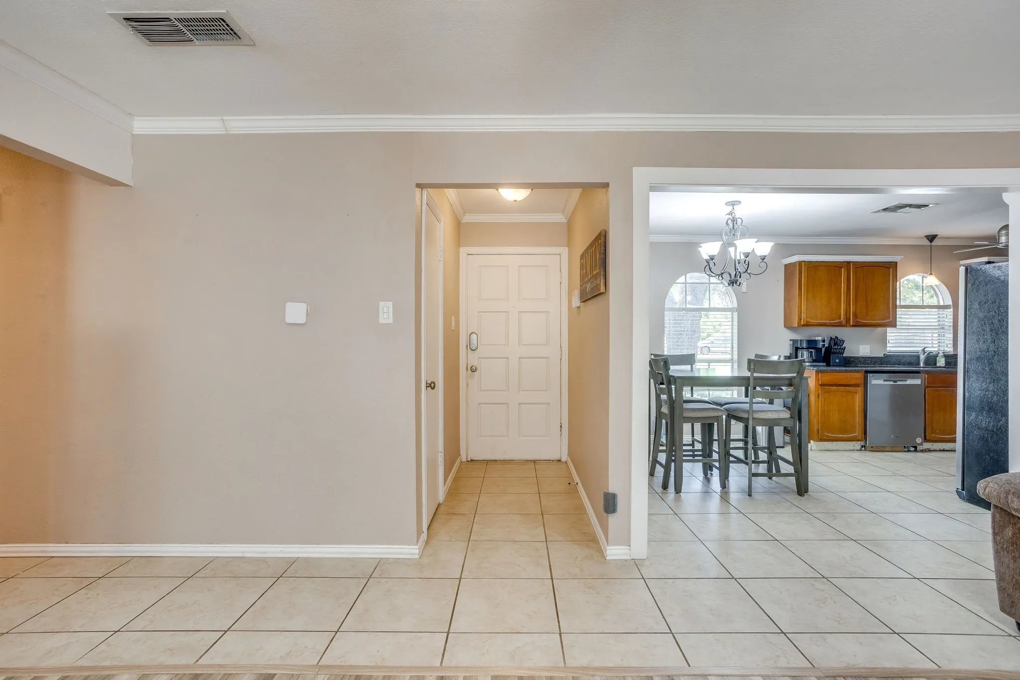 Single Family Residence For Sale in Johnson County , 450 Nathan Street, Burleson, Texas 76028, 4 Bedroom, 2 Bathroom, 2 Garage spaces, 1,736 Sqft, built in 1970, mls#21346838, Real Estate Agent in Burleson, Homes For Sale in Johnson county, Homes For Sale in Burleson, Realtor in Burleson Texas, Real Estate Brokerage Independent Realty Texas, Luminita Cordes Realtor