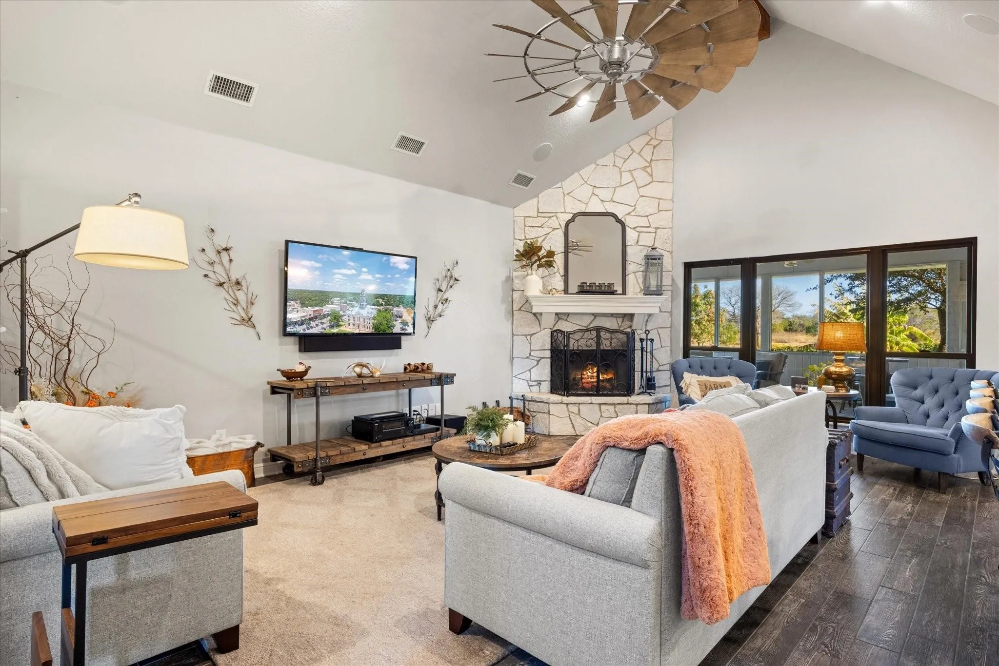Single Family Residence For Sale in Somervell County , 2560 Shady Oaks Circle, Glen Rose, Texas 76043, 6 Bedrooms, 6 Bathrooms, Garage spaces, 4,254 Sqft, built in 2002, Price $1,795,000, mls#21349296, Real Estate Agent in Glen Rose, Homes For Sale in Somervell county, Homes For Sale in Glen Rose, Realtor in Glen Rose Texas, Real Estate Brokerage Independent Realty Texas, Luminita Cordes Realtor