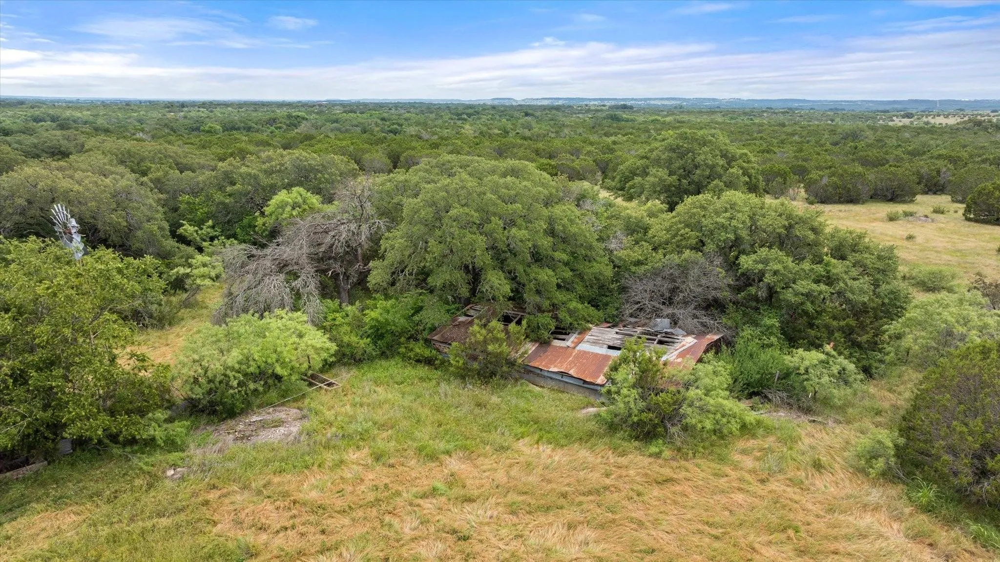 Single Family Residence For Sale in Somervell County , 2560 Shady Oaks Circle, Glen Rose, Texas 76043, 6 Bedrooms, 6 Bathrooms, Garage spaces, 4,254 Sqft, built in 2002, Price $1,795,000, mls#21349296, Real Estate Agent in Glen Rose, Homes For Sale in Somervell county, Homes For Sale in Glen Rose, Realtor in Glen Rose Texas, Real Estate Brokerage Independent Realty Texas, Luminita Cordes Realtor