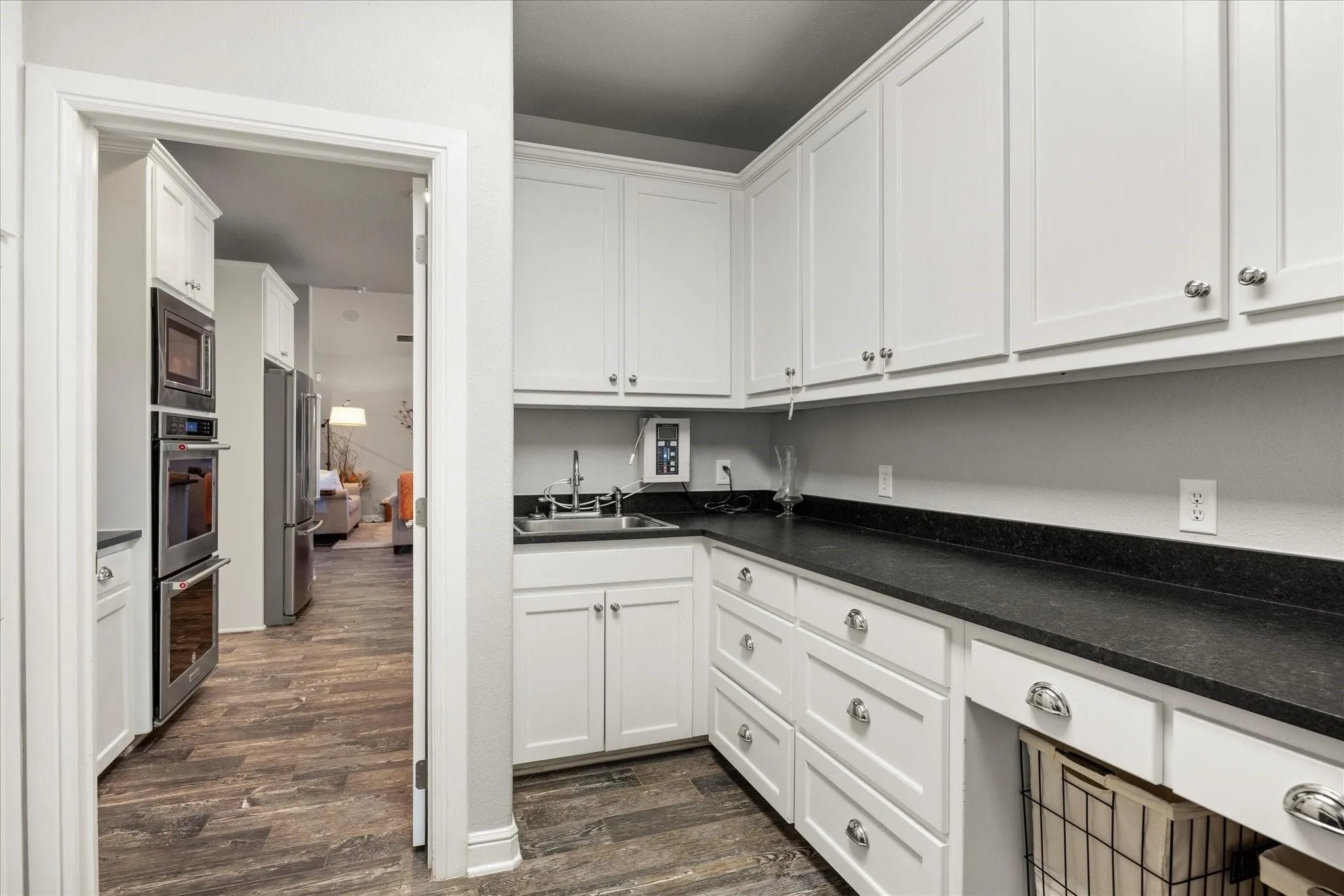 Single Family Residence For Sale in Somervell County , 2560 Shady Oaks Circle, Glen Rose, Texas 76043, 6 Bedrooms, 6 Bathrooms, Garage spaces, 4,254 Sqft, built in 2002, Price $1,795,000, mls#21349296, Real Estate Agent in Glen Rose, Homes For Sale in Somervell county, Homes For Sale in Glen Rose, Realtor in Glen Rose Texas, Real Estate Brokerage Independent Realty Texas, Luminita Cordes Realtor