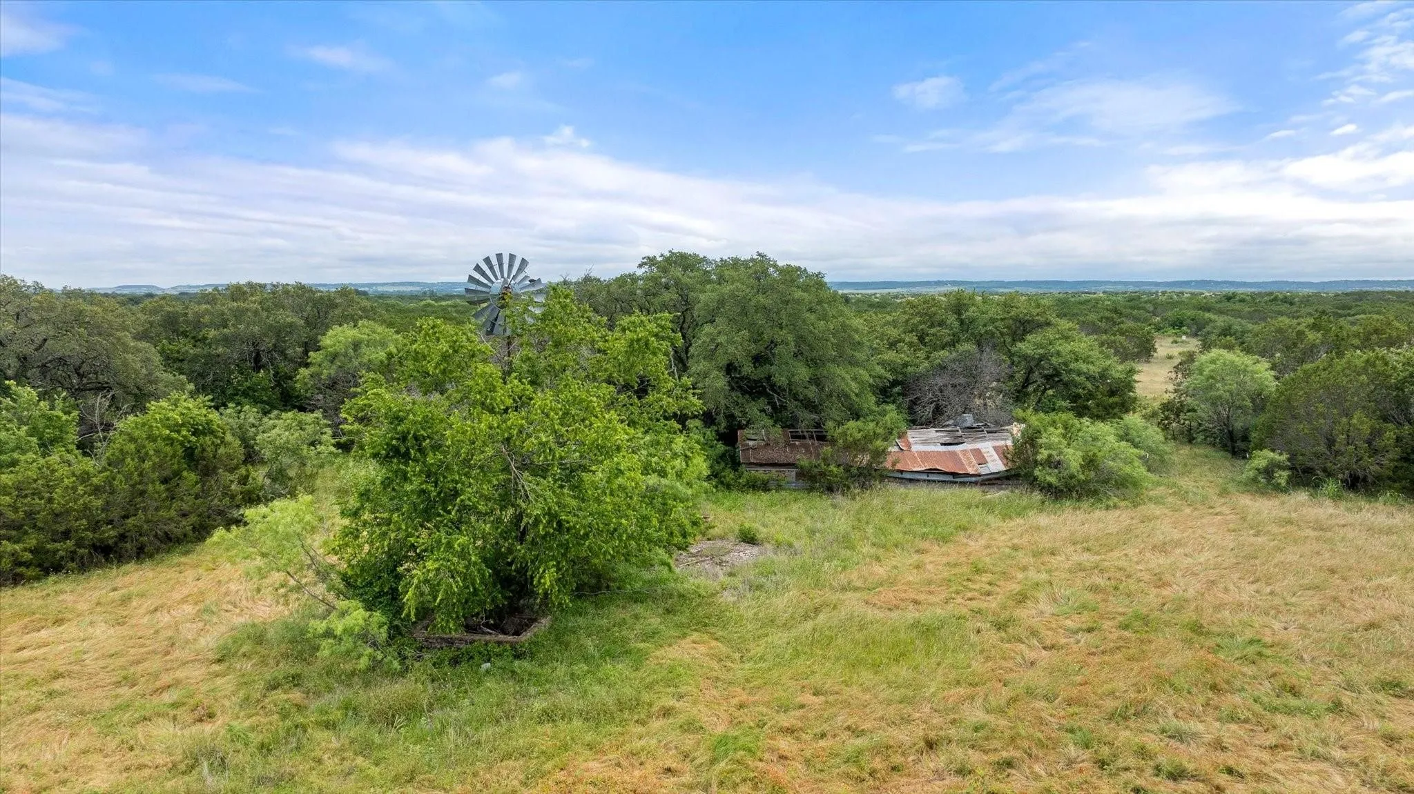 Single Family Residence For Sale in Somervell County , 2560 Shady Oaks Circle, Glen Rose, Texas 76043, 6 Bedrooms, 6 Bathrooms, Garage spaces, 4,254 Sqft, built in 2002, Price $1,795,000, mls#21349296, Real Estate Agent in Glen Rose, Homes For Sale in Somervell county, Homes For Sale in Glen Rose, Realtor in Glen Rose Texas, Real Estate Brokerage Independent Realty Texas, Luminita Cordes Realtor