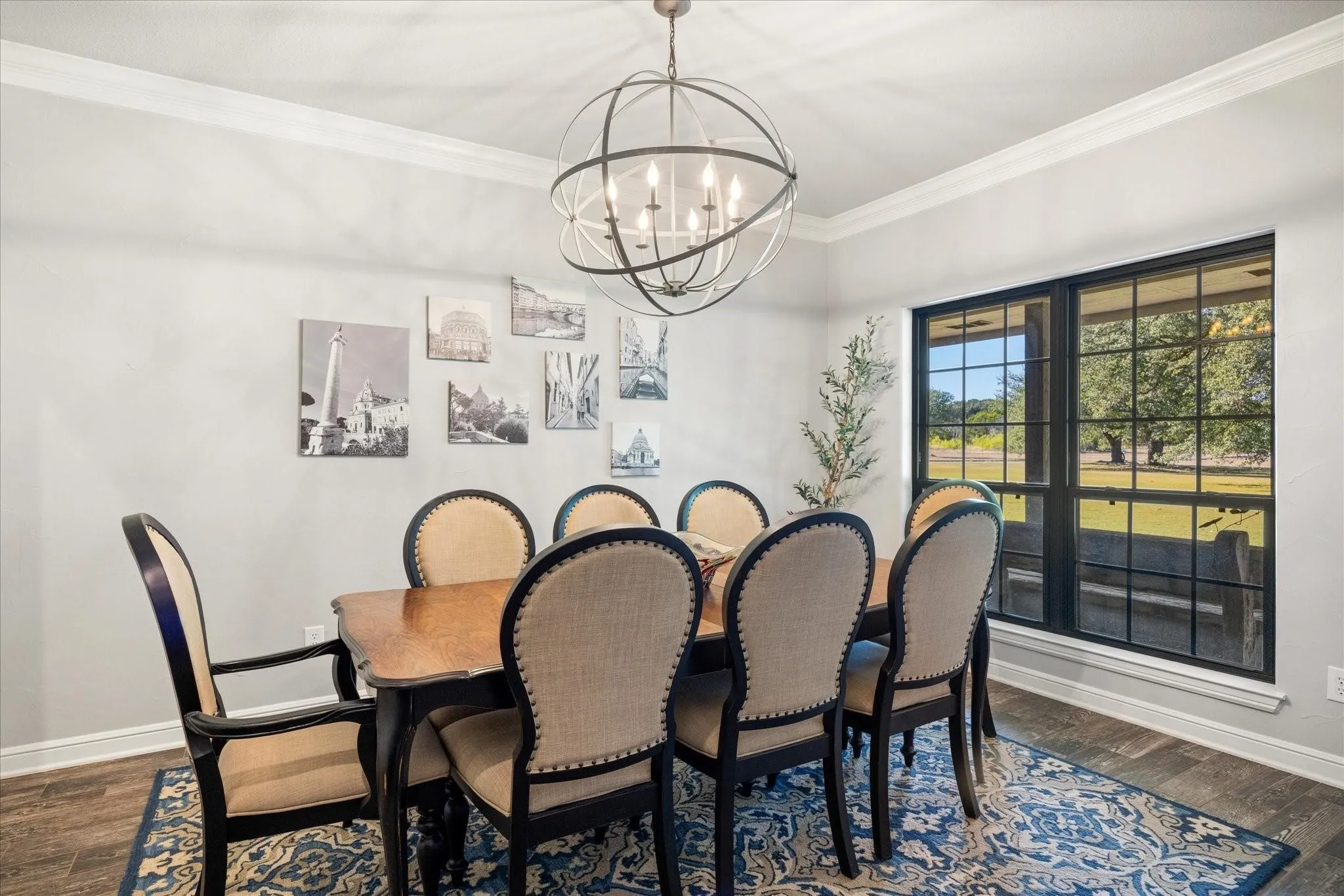 Formal Dining