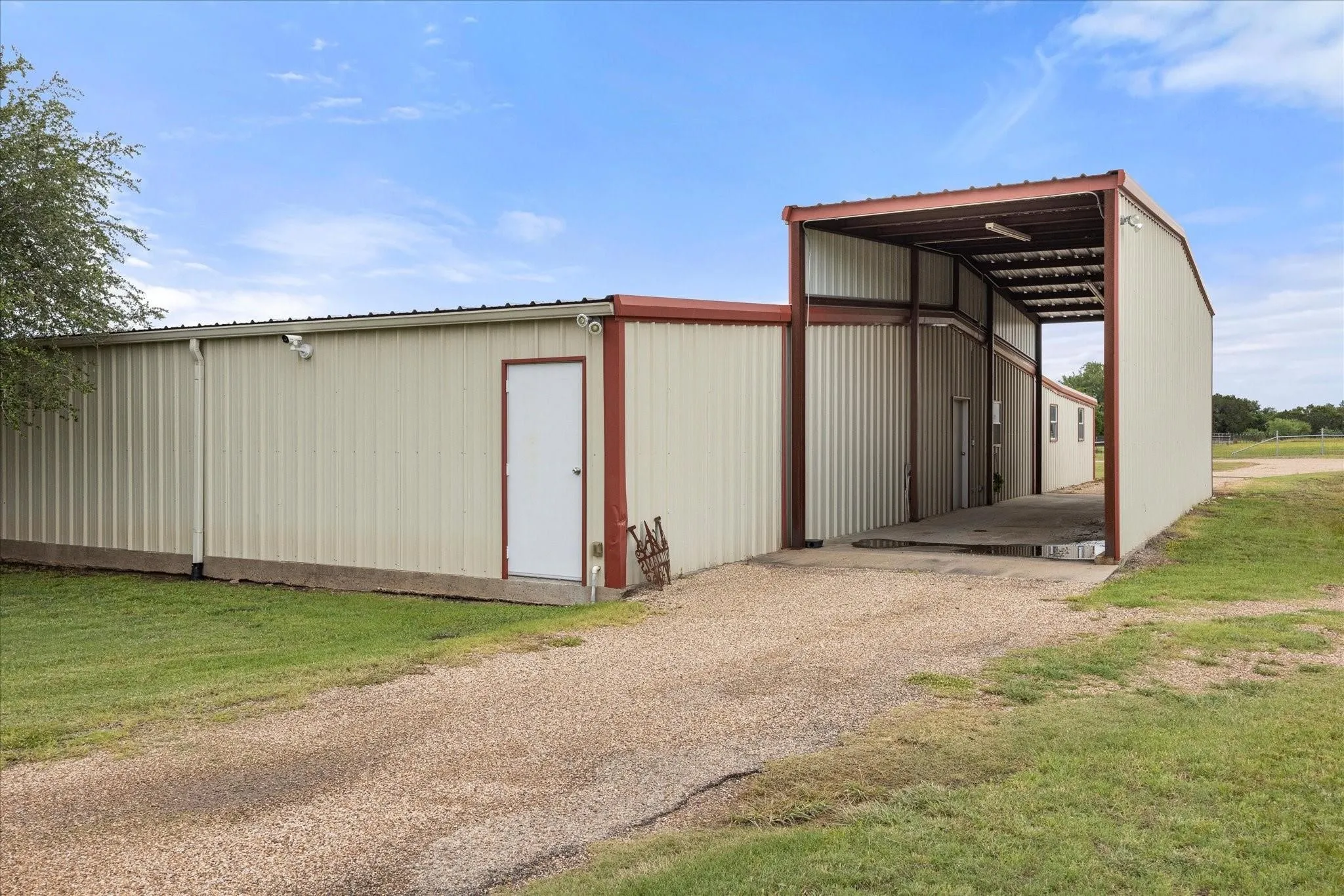 Single Family Residence For Sale in Somervell County , 2560 Shady Oaks Circle, Glen Rose, Texas 76043, 6 Bedrooms, 6 Bathrooms, Garage spaces, 4,254 Sqft, built in 2002, Price $1,795,000, mls#21349296, Real Estate Agent in Glen Rose, Homes For Sale in Somervell county, Homes For Sale in Glen Rose, Realtor in Glen Rose Texas, Real Estate Brokerage Independent Realty Texas, Luminita Cordes Realtor