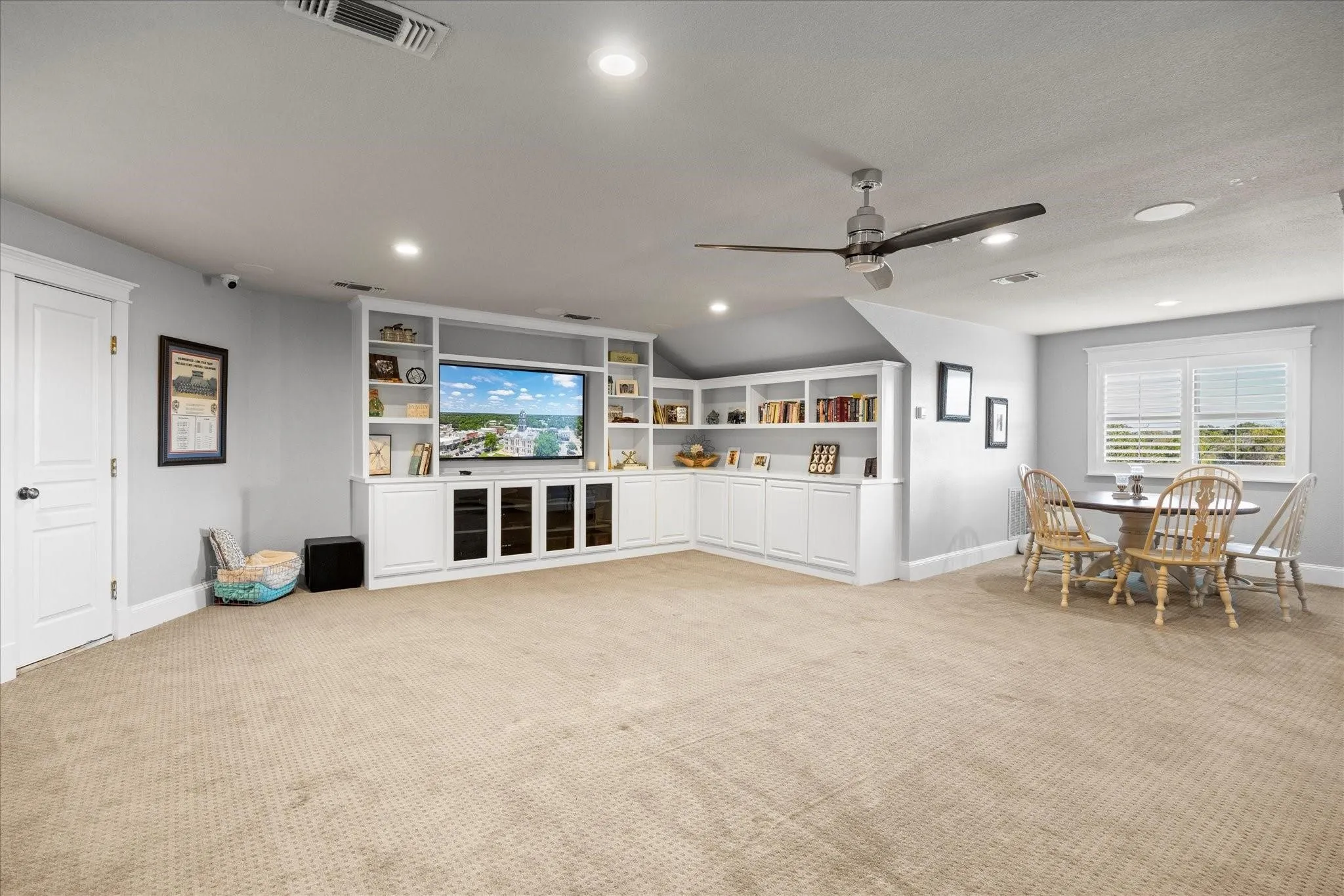 Single Family Residence For Sale in Somervell County , 2560 Shady Oaks Circle, Glen Rose, Texas 76043, 6 Bedrooms, 6 Bathrooms, Garage spaces, 4,254 Sqft, built in 2002, Price $1,795,000, mls#21349296, Real Estate Agent in Glen Rose, Homes For Sale in Somervell county, Homes For Sale in Glen Rose, Realtor in Glen Rose Texas, Real Estate Brokerage Independent Realty Texas, Luminita Cordes Realtor