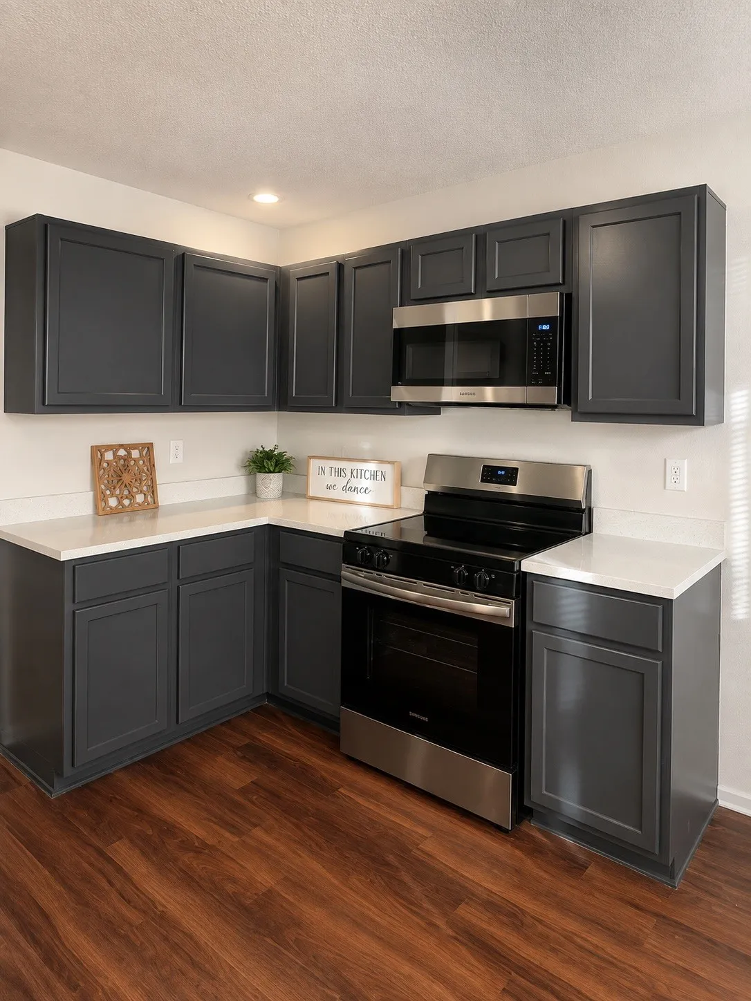 Single Family Residence For Sale in Tarrant County , 8708 Saddle Ridge Circle, Fort Worth, Texas 76123, 4 Bedroom, 3 Bathroom, 2 Garage spaces, 2,484 Sqft, built in 1999, mls#21347621, Real Estate Agent in Fort Worth, Homes For Sale in Tarrant county, Homes For Sale in Fort Worth, Realtor in Fort Worth Texas, Real Estate Brokerage Independent Realty Texas, Luminita Cordes Realtor