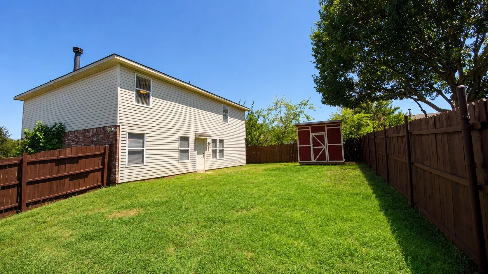 Single Family Residence For Sale in Tarrant County , 8708 Saddle Ridge Circle, Fort Worth, Texas 76123, 4 Bedroom, 3 Bathroom, 2 Garage spaces, 2,484 Sqft, built in 1999, mls#21347621, Real Estate Agent in Fort Worth, Homes For Sale in Tarrant county, Homes For Sale in Fort Worth, Realtor in Fort Worth Texas, Real Estate Brokerage Independent Realty Texas, Luminita Cordes Realtor
