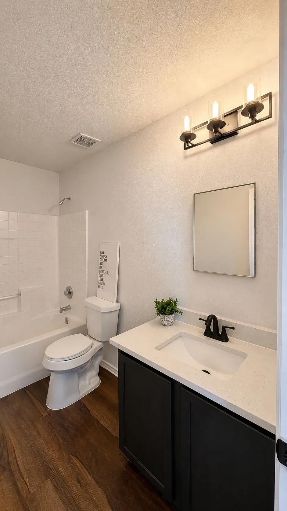 Single Family Residence For Sale in Tarrant County , 8708 Saddle Ridge Circle, Fort Worth, Texas 76123, 4 Bedroom, 3 Bathroom, 2 Garage spaces, 2,484 Sqft, built in 1999, mls#21347621, Real Estate Agent in Fort Worth, Homes For Sale in Tarrant county, Homes For Sale in Fort Worth, Realtor in Fort Worth Texas, Real Estate Brokerage Independent Realty Texas, Luminita Cordes Realtor