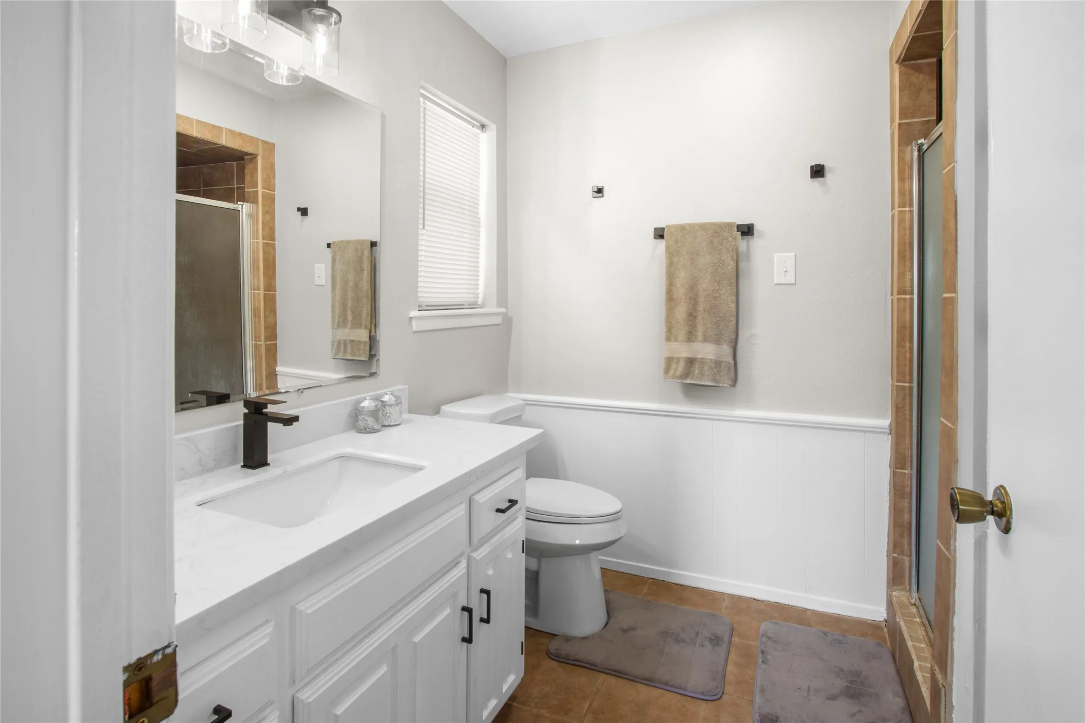 Single Family Residence For Sale in Taylor County , 3009 Gilmer Avenue, Abilene, Texas 79606, 4 Bedroom, 2 Bathroom, 2 Garage spaces, 2,277 Sqft, built in 1978, mls#21349591, Real Estate Agent in Abilene, Homes For Sale in Taylor county, Homes For Sale in Abilene, Realtor in Abilene Texas, Real Estate Brokerage Independent Realty Texas, Luminita Cordes Realtor