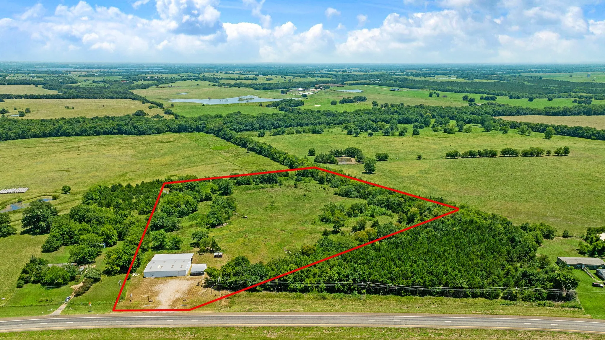 Warehouse For Sale in Lamar County , 2107 S 19 & 24 Highway, Paris, Texas 75462, 0, 0, Garage spaces, 0 Sqft, built in 1995, mls#21349841, Real Estate Agent in Paris, Homes For Sale in Lamar county, Homes For Sale in Paris, Realtor in Paris Texas, Real Estate Brokerage Independent Realty Texas, Luminita Cordes Realtor