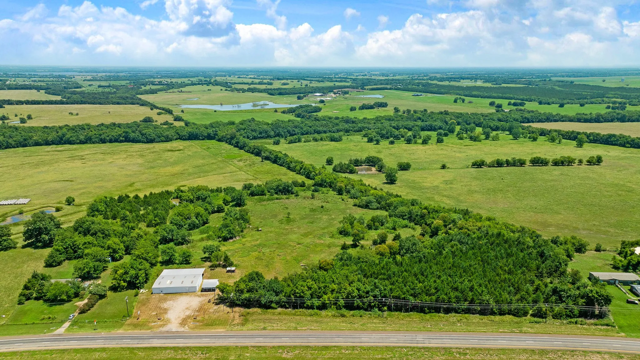Warehouse For Sale in Lamar County , 2107 S 19 & 24 Highway, Paris, Texas 75462, 0, 0, Garage spaces, 0 Sqft, built in 1995, mls#21349841, Real Estate Agent in Paris, Homes For Sale in Lamar county, Homes For Sale in Paris, Realtor in Paris Texas, Real Estate Brokerage Independent Realty Texas, Luminita Cordes Realtor