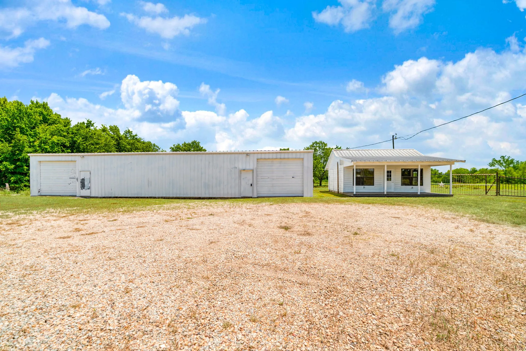 Warehouse For Sale in Lamar County , 2107 S 19 & 24 Highway, Paris, Texas 75462, 0, 0, Garage spaces, 0 Sqft, built in 1995, mls#21349841, Real Estate Agent in Paris, Homes For Sale in Lamar county, Homes For Sale in Paris, Realtor in Paris Texas, Real Estate Brokerage Independent Realty Texas, Luminita Cordes Realtor