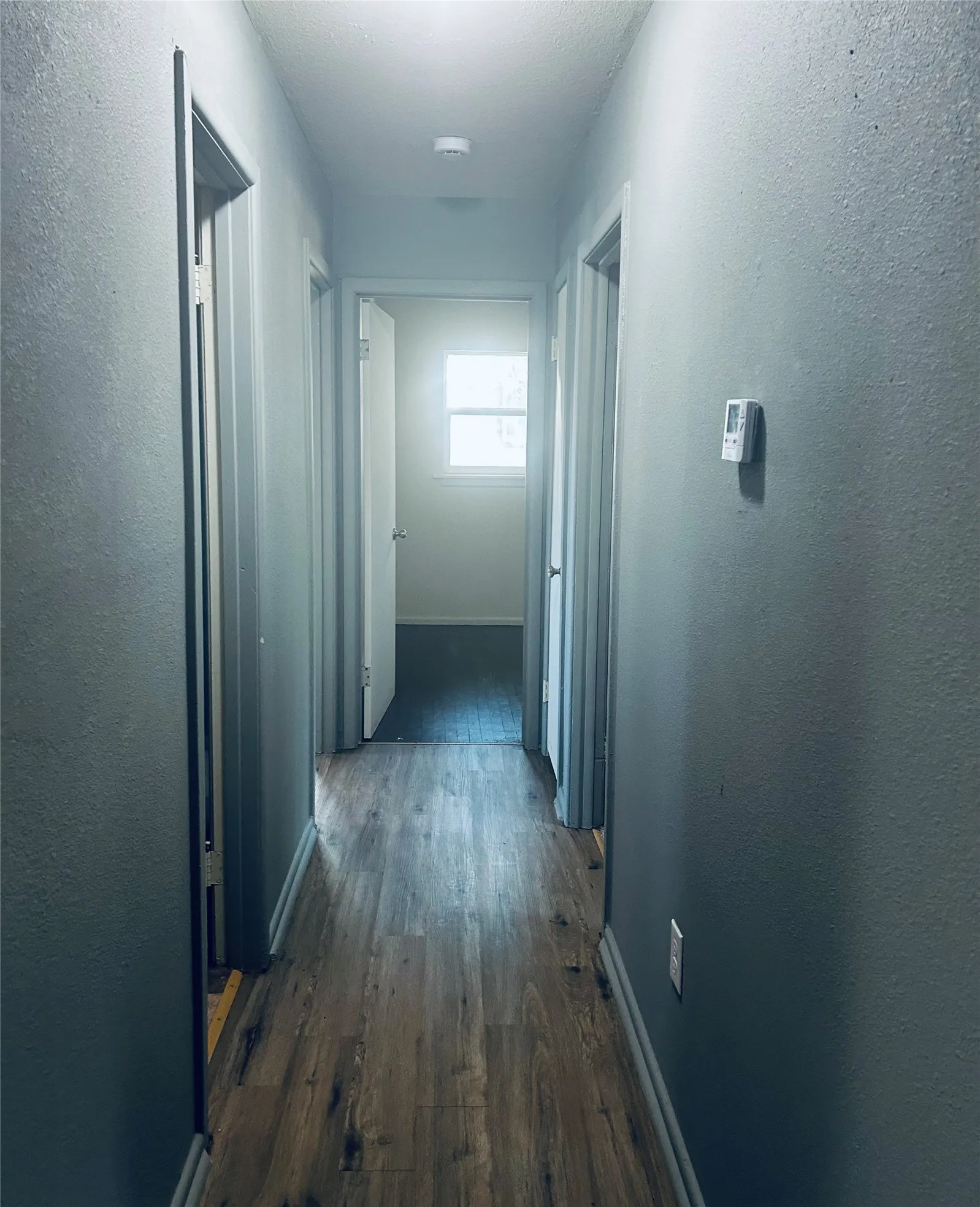 Single Family Residence For Sale in Tarrant County , 1355 Glen Garden Drive, Fort Worth, Texas 76104, 3 Bedroom, 2 Bathroom, Garage spaces, 1,412 Sqft, built in 1950, mls#21349871, Real Estate Agent in Fort Worth, Homes For Sale in Tarrant county, Homes For Sale in Fort Worth, Realtor in Fort Worth Texas, Real Estate Brokerage Independent Realty Texas, Luminita Cordes Realtor