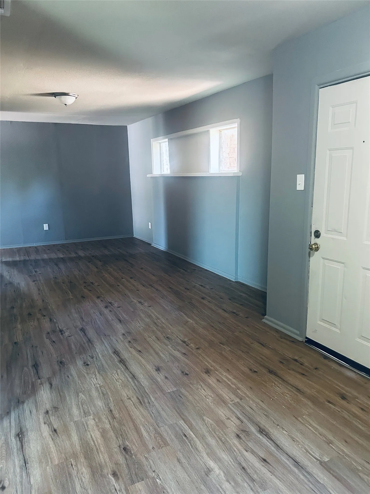 Single Family Residence For Sale in Tarrant County , 1355 Glen Garden Drive, Fort Worth, Texas 76104, 3 Bedroom, 2 Bathroom, Garage spaces, 1,412 Sqft, built in 1950, mls#21349871, Real Estate Agent in Fort Worth, Homes For Sale in Tarrant county, Homes For Sale in Fort Worth, Realtor in Fort Worth Texas, Real Estate Brokerage Independent Realty Texas, Luminita Cordes Realtor