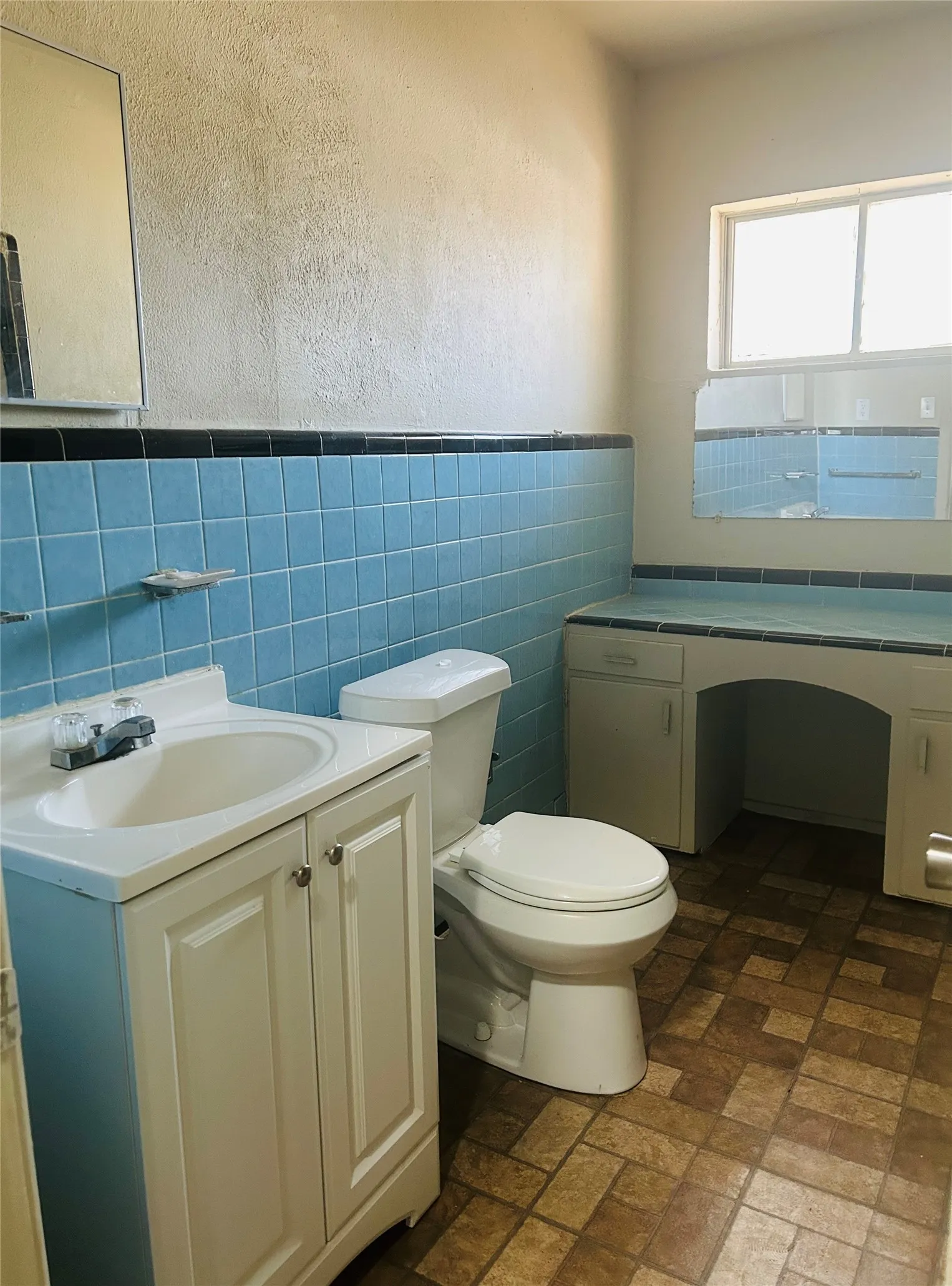 Single Family Residence For Sale in Tarrant County , 1355 Glen Garden Drive, Fort Worth, Texas 76104, 3 Bedroom, 2 Bathroom, Garage spaces, 1,412 Sqft, built in 1950, mls#21349871, Real Estate Agent in Fort Worth, Homes For Sale in Tarrant county, Homes For Sale in Fort Worth, Realtor in Fort Worth Texas, Real Estate Brokerage Independent Realty Texas, Luminita Cordes Realtor
