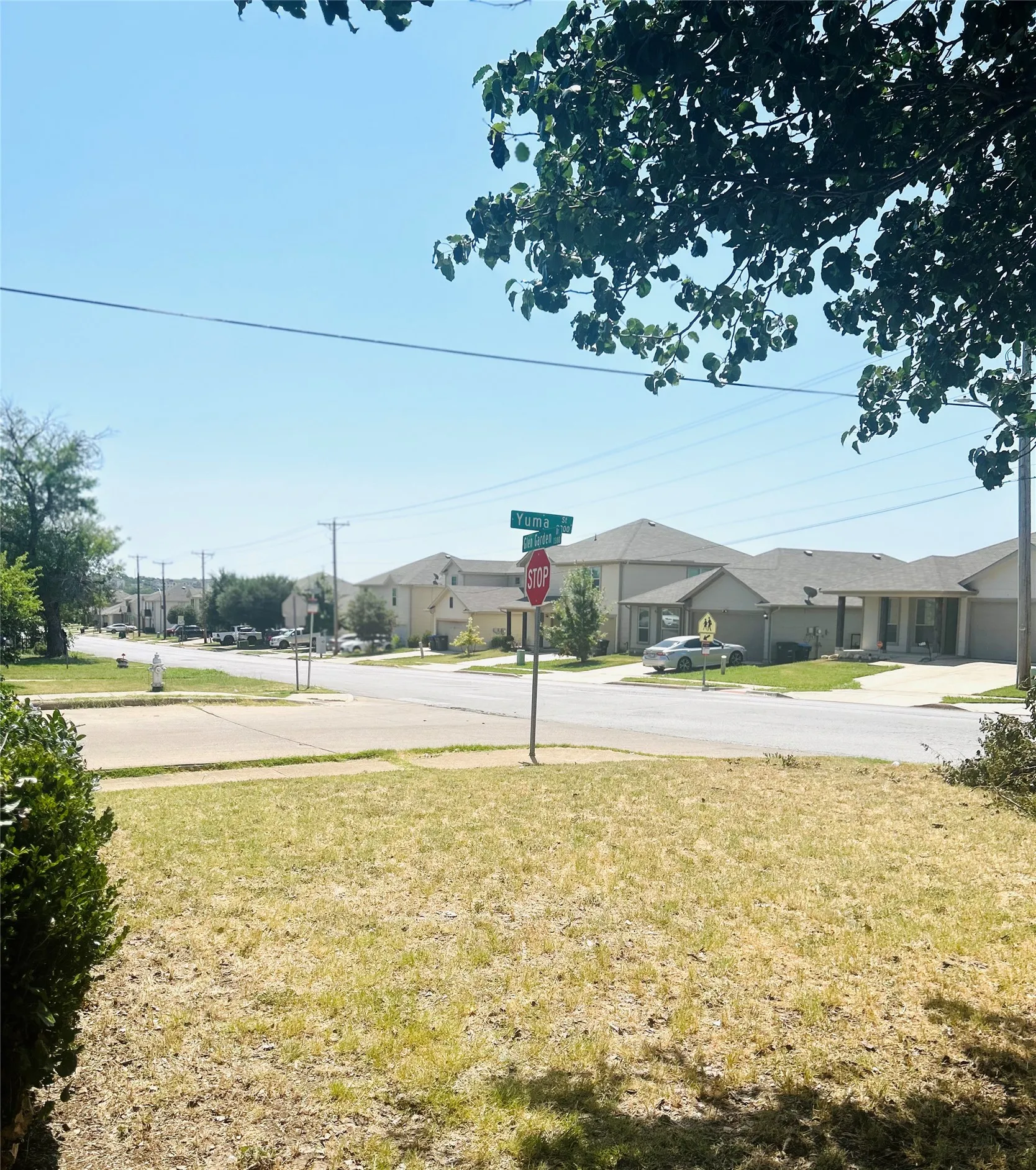 Single Family Residence For Sale in Tarrant County , 1355 Glen Garden Drive, Fort Worth, Texas 76104, 3 Bedroom, 2 Bathroom, Garage spaces, 1,412 Sqft, built in 1950, mls#21349871, Real Estate Agent in Fort Worth, Homes For Sale in Tarrant county, Homes For Sale in Fort Worth, Realtor in Fort Worth Texas, Real Estate Brokerage Independent Realty Texas, Luminita Cordes Realtor