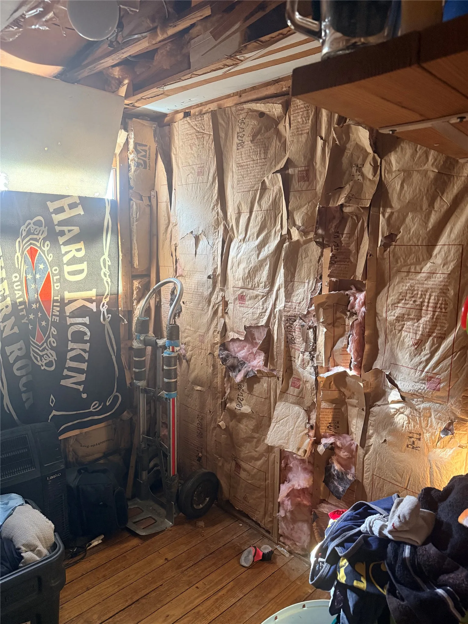 Mobile Home For Sale in Henderson County , 405 Sunset Drive, Tool, Texas 75143, 1 Bedroom, 1 Bathroom, Garage spaces, 480 Sqft, built in 1988, mls#21349877, Real Estate Agent in Tool, Homes For Sale in Henderson county, Homes For Sale in Tool, Realtor in Tool Texas, Real Estate Brokerage Independent Realty Texas, Luminita Cordes Realtor