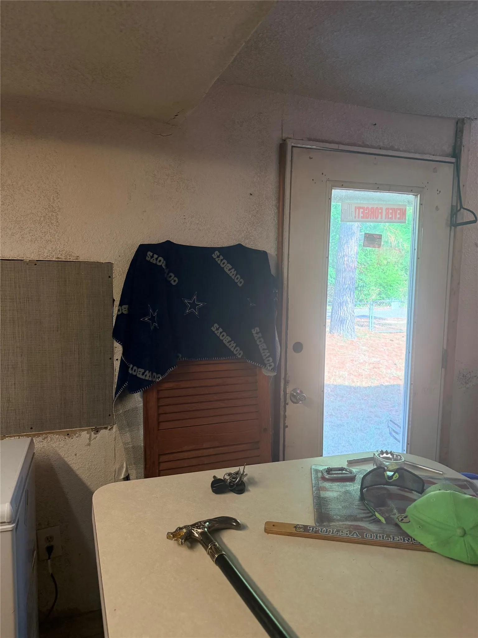 Mobile Home For Sale in Henderson County , 405 Sunset Drive, Tool, Texas 75143, 1 Bedroom, 1 Bathroom, Garage spaces, 480 Sqft, built in 1988, mls#21349877, Real Estate Agent in Tool, Homes For Sale in Henderson county, Homes For Sale in Tool, Realtor in Tool Texas, Real Estate Brokerage Independent Realty Texas, Luminita Cordes Realtor