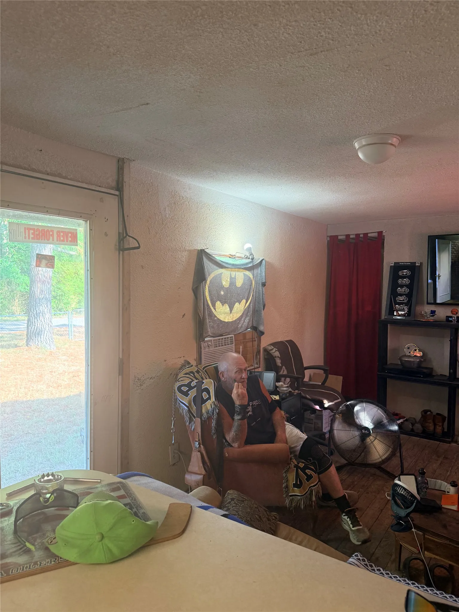 Mobile Home For Sale in Henderson County , 405 Sunset Drive, Tool, Texas 75143, 1 Bedroom, 1 Bathroom, Garage spaces, 480 Sqft, built in 1988, mls#21349877, Real Estate Agent in Tool, Homes For Sale in Henderson county, Homes For Sale in Tool, Realtor in Tool Texas, Real Estate Brokerage Independent Realty Texas, Luminita Cordes Realtor