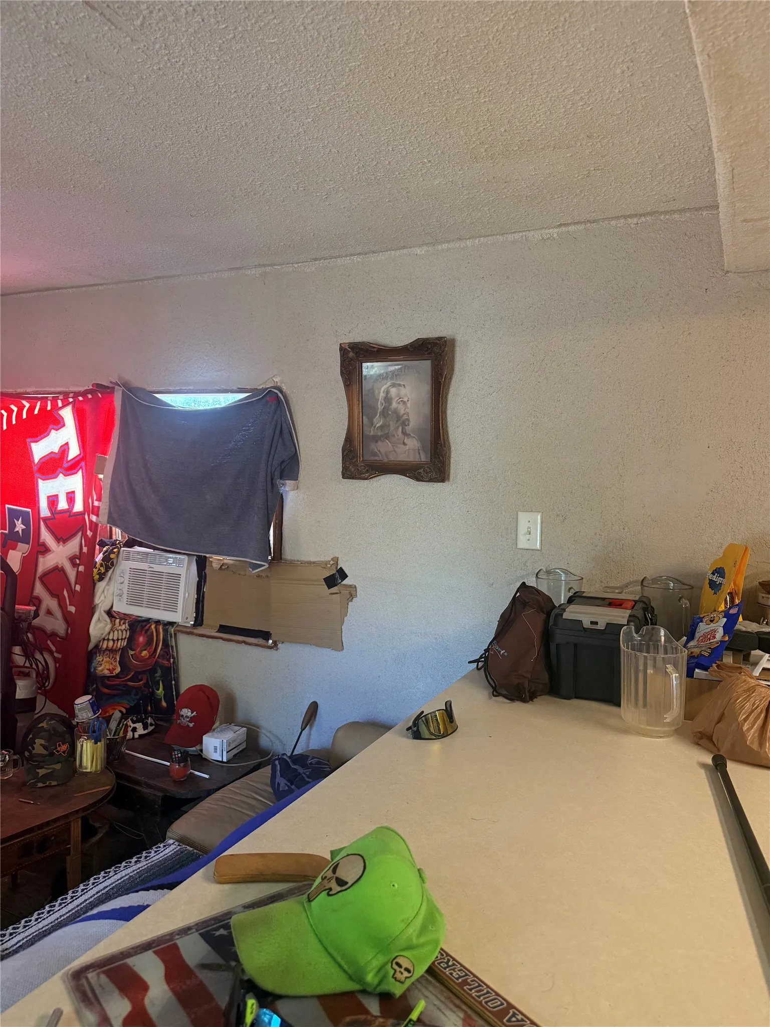 Mobile Home For Sale in Henderson County , 405 Sunset Drive, Tool, Texas 75143, 1 Bedroom, 1 Bathroom, Garage spaces, 480 Sqft, built in 1988, mls#21349877, Real Estate Agent in Tool, Homes For Sale in Henderson county, Homes For Sale in Tool, Realtor in Tool Texas, Real Estate Brokerage Independent Realty Texas, Luminita Cordes Realtor