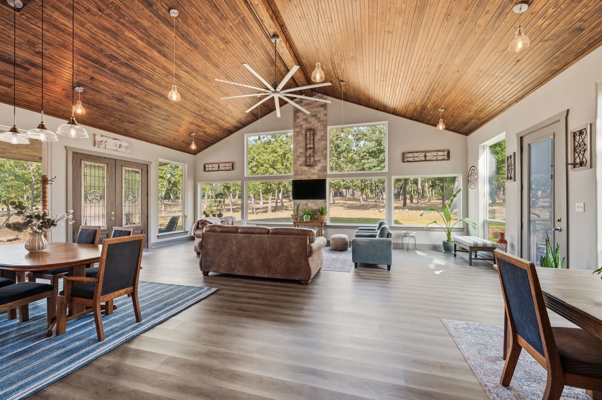 Single Family Residence For Sale in Wise County , 1226 County Road 1990, Chico, Texas 76431, 3 Bedroom, 3 Bathroom, 5 Garage spaces, 2,563 Sqft, built in 2020, Price $975,000, mls#21349450, Real Estate Agent in Chico, Homes For Sale in Wise county, Homes For Sale in Chico, Realtor in Chico Texas, Real Estate Brokerage Independent Realty Texas, Luminita Cordes Realtor