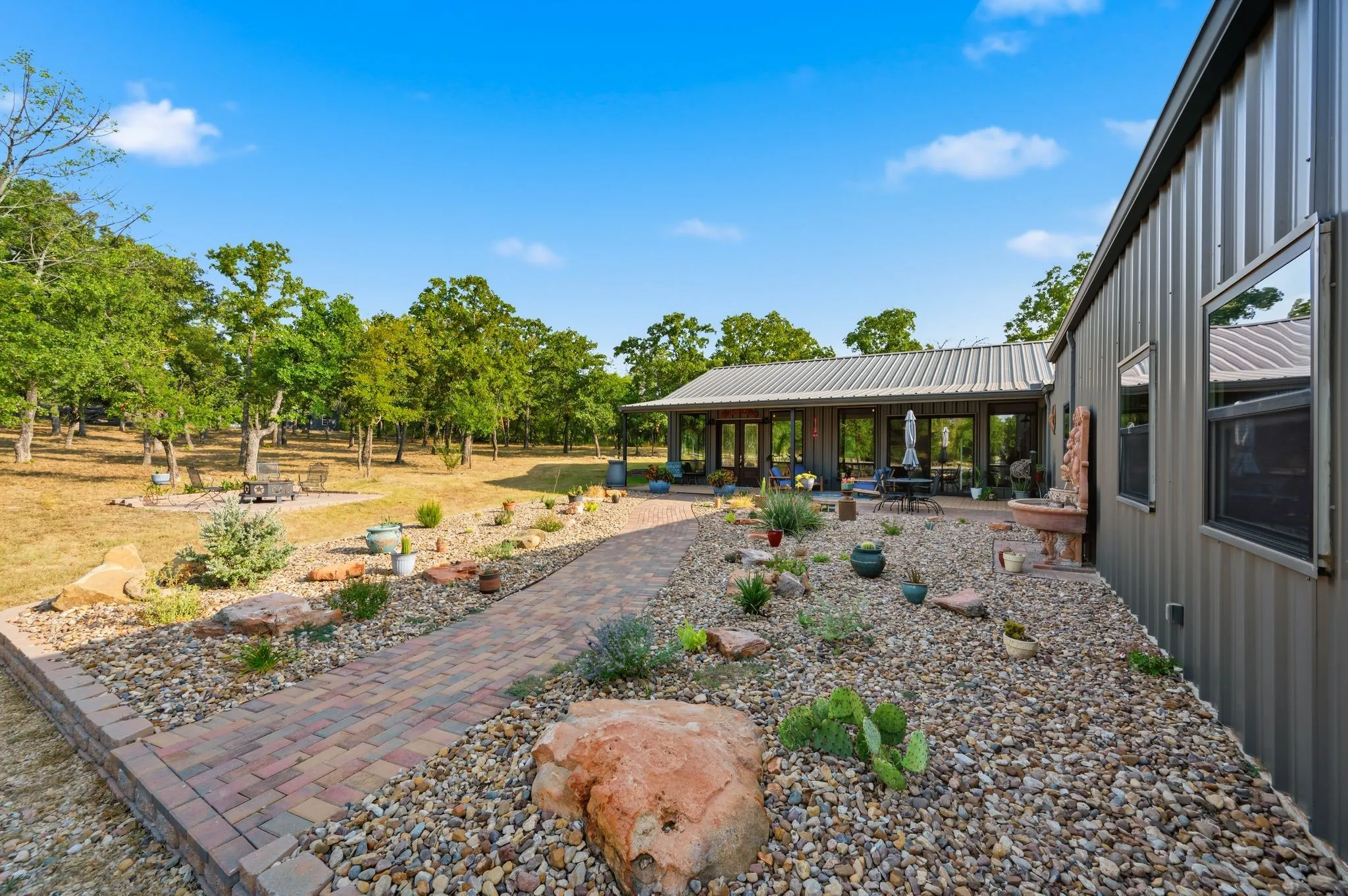 Single Family Residence For Sale in Wise County , 1226 County Road 1990, Chico, Texas 76431, 3 Bedroom, 3 Bathroom, 5 Garage spaces, 2,563 Sqft, built in 2020, Price $975,000, mls#21349450, Real Estate Agent in Chico, Homes For Sale in Wise county, Homes For Sale in Chico, Realtor in Chico Texas, Real Estate Brokerage Independent Realty Texas, Luminita Cordes Realtor