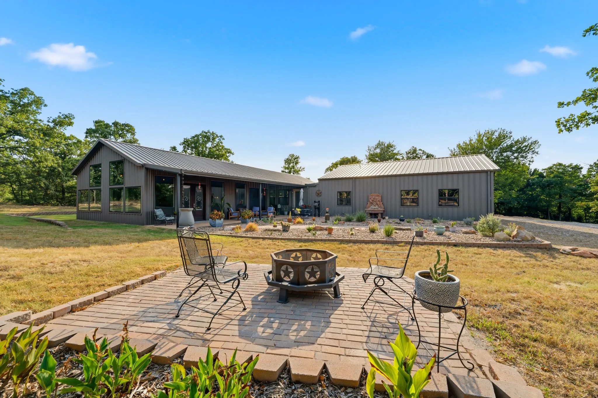 Single Family Residence For Sale in Wise County , 1226 County Road 1990, Chico, Texas 76431, 3 Bedroom, 3 Bathroom, 5 Garage spaces, 2,563 Sqft, built in 2020, Price $975,000, mls#21349450, Real Estate Agent in Chico, Homes For Sale in Wise county, Homes For Sale in Chico, Realtor in Chico Texas, Real Estate Brokerage Independent Realty Texas, Luminita Cordes Realtor