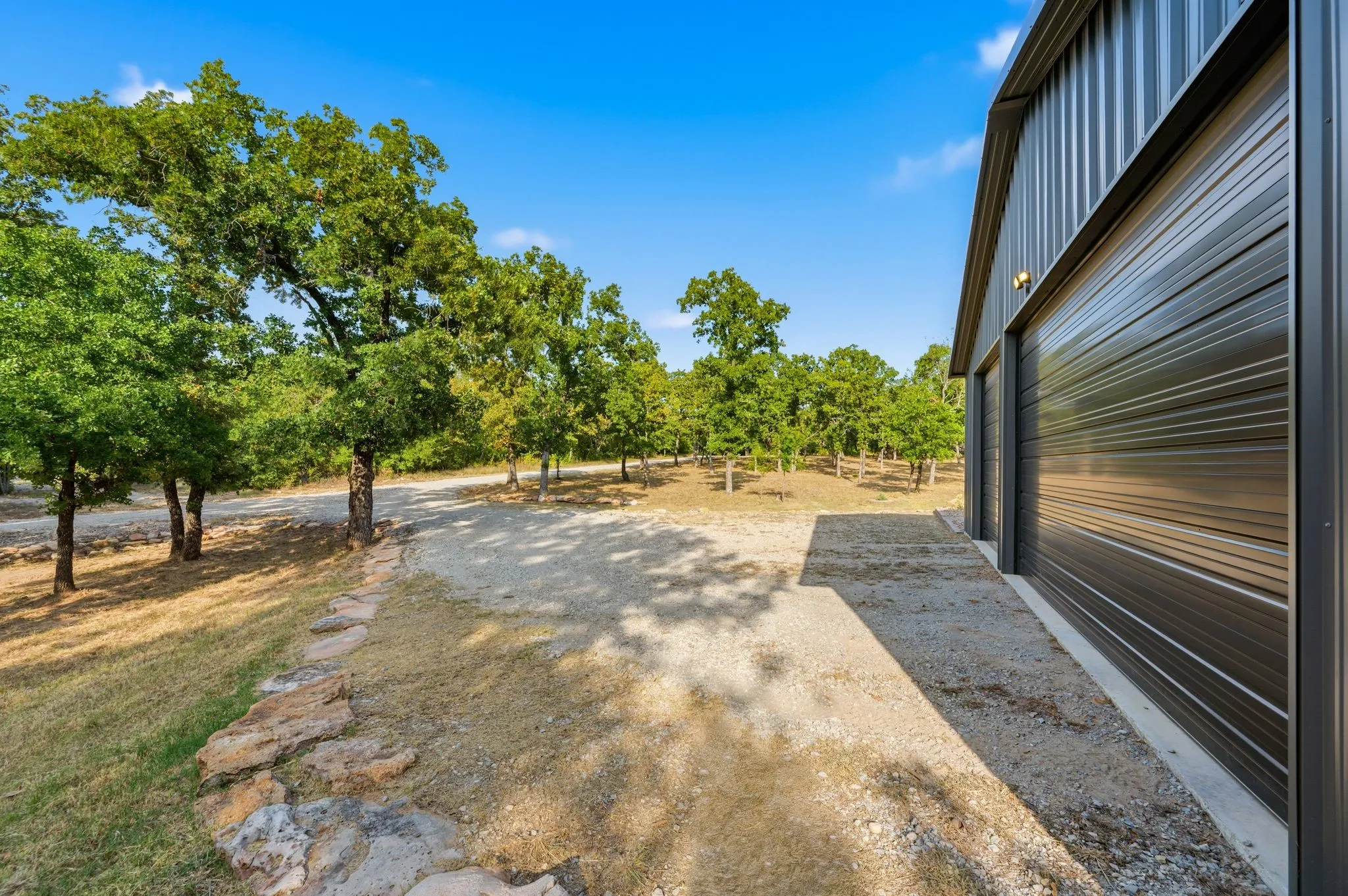 Single Family Residence For Sale in Wise County , 1226 County Road 1990, Chico, Texas 76431, 3 Bedroom, 3 Bathroom, 5 Garage spaces, 2,563 Sqft, built in 2020, Price $975,000, mls#21349450, Real Estate Agent in Chico, Homes For Sale in Wise county, Homes For Sale in Chico, Realtor in Chico Texas, Real Estate Brokerage Independent Realty Texas, Luminita Cordes Realtor