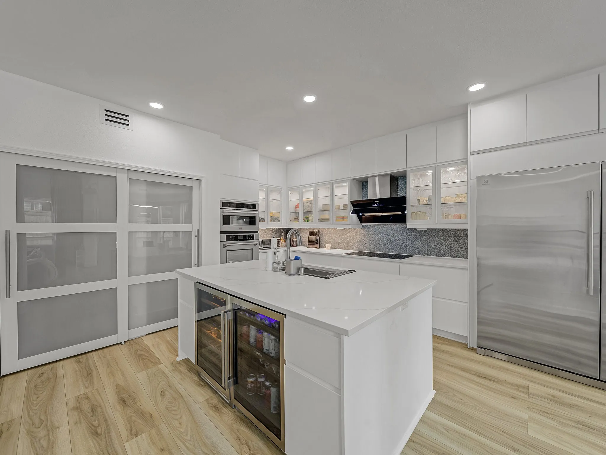 Single Family Residence For Sale in Collin County , 3608 Parkhurst Circle, Richardson, Texas 75082, 5 Bedroom, 4 Bathroom, 2 Garage spaces, 3,750 Sqft, built in 1996, Price $825,000, mls#21348114, Real Estate Agent in Richardson, Homes For Sale in Collin county, Homes For Sale in Richardson, Realtor in Richardson Texas, Real Estate Brokerage Independent Realty Texas, Luminita Cordes Realtor