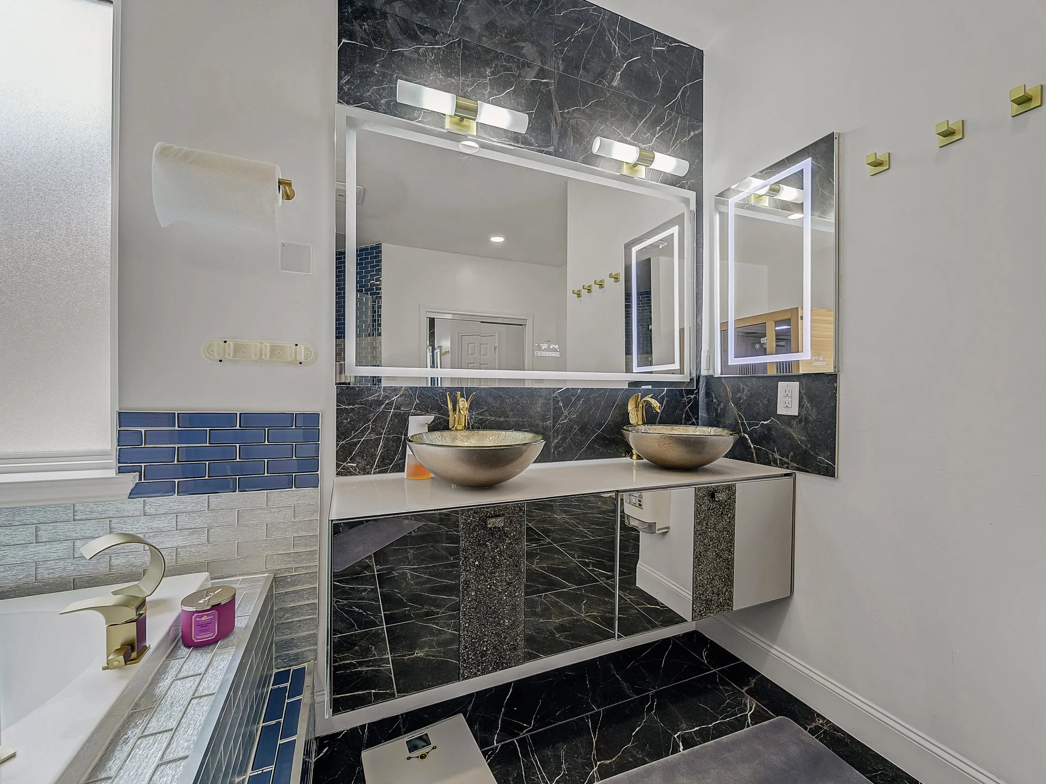 Single Family Residence For Sale in Collin County , 3608 Parkhurst Circle, Richardson, Texas 75082, 5 Bedroom, 4 Bathroom, 2 Garage spaces, 3,750 Sqft, built in 1996, Price $825,000, mls#21348114, Real Estate Agent in Richardson, Homes For Sale in Collin county, Homes For Sale in Richardson, Realtor in Richardson Texas, Real Estate Brokerage Independent Realty Texas, Luminita Cordes Realtor