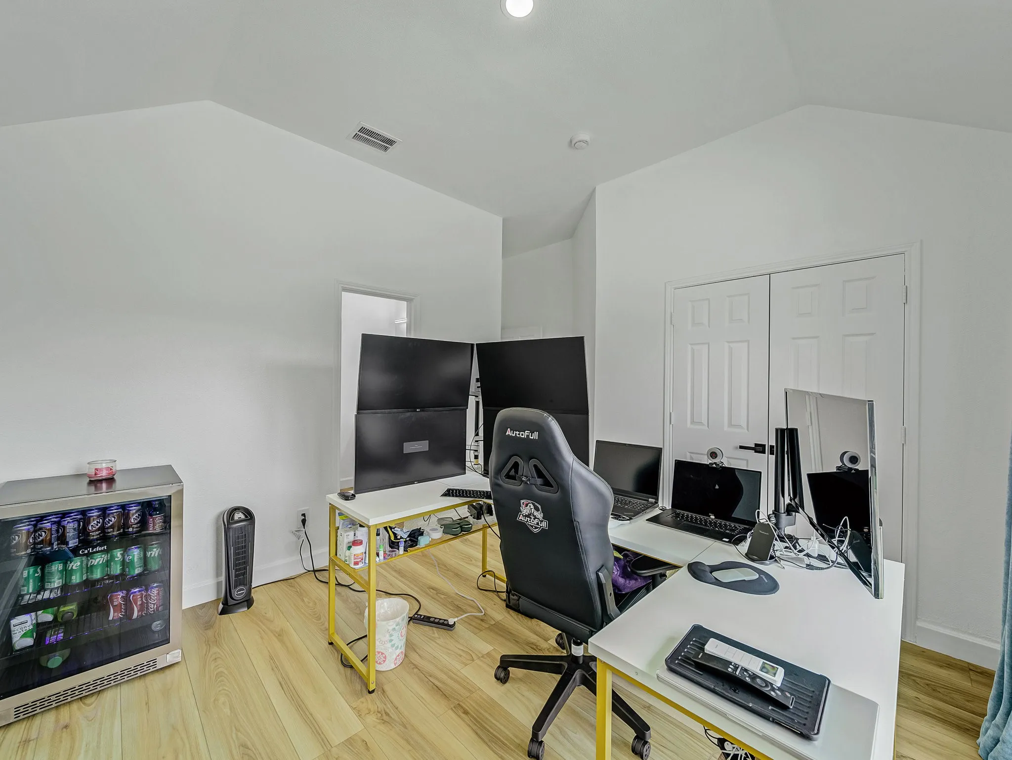 Single Family Residence For Sale in Collin County , 3608 Parkhurst Circle, Richardson, Texas 75082, 5 Bedroom, 4 Bathroom, 2 Garage spaces, 3,750 Sqft, built in 1996, Price $825,000, mls#21348114, Real Estate Agent in Richardson, Homes For Sale in Collin county, Homes For Sale in Richardson, Realtor in Richardson Texas, Real Estate Brokerage Independent Realty Texas, Luminita Cordes Realtor
