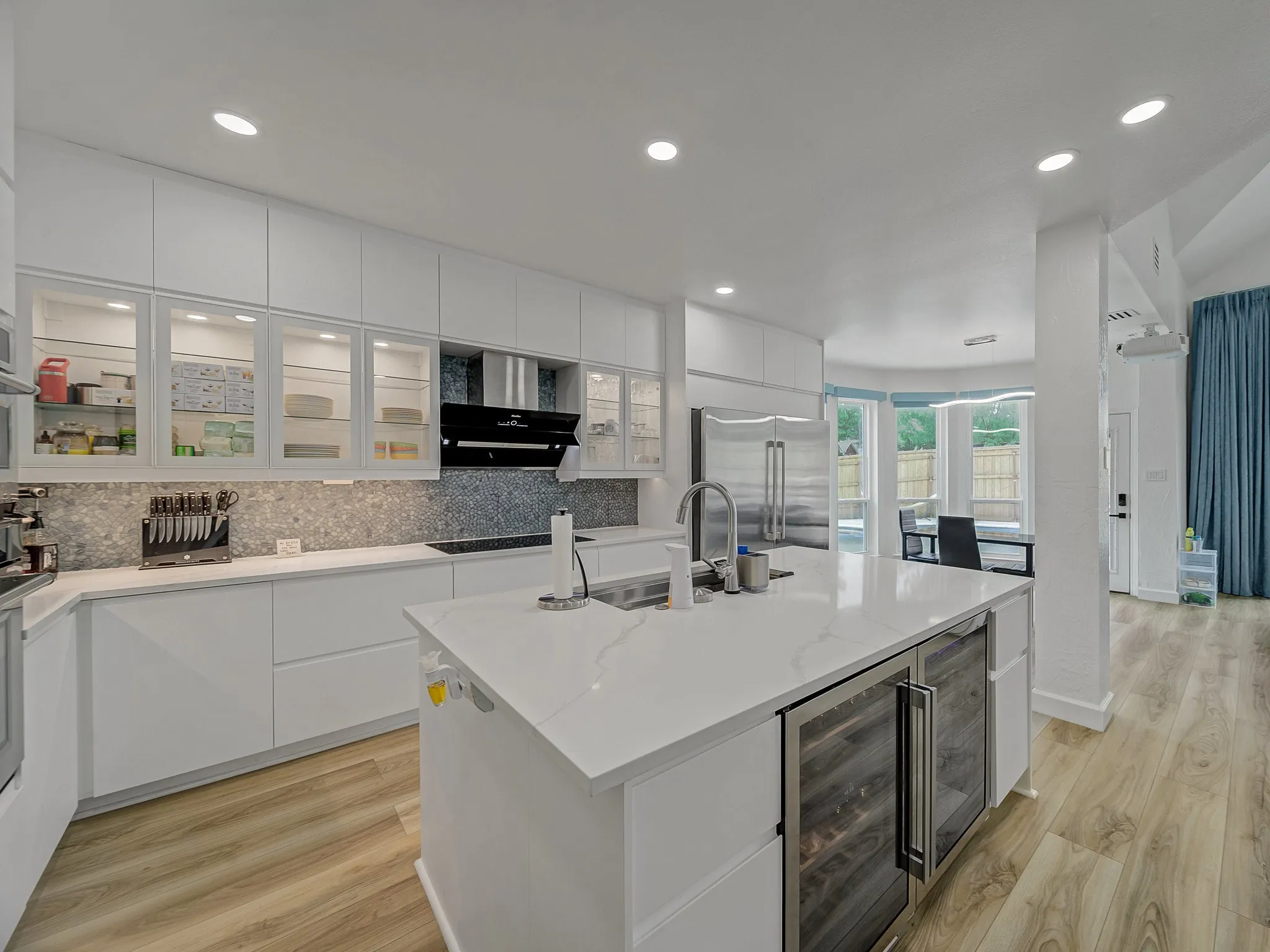 Single Family Residence For Sale in Collin County , 3608 Parkhurst Circle, Richardson, Texas 75082, 5 Bedroom, 4 Bathroom, 2 Garage spaces, 3,750 Sqft, built in 1996, Price $825,000, mls#21348114, Real Estate Agent in Richardson, Homes For Sale in Collin county, Homes For Sale in Richardson, Realtor in Richardson Texas, Real Estate Brokerage Independent Realty Texas, Luminita Cordes Realtor