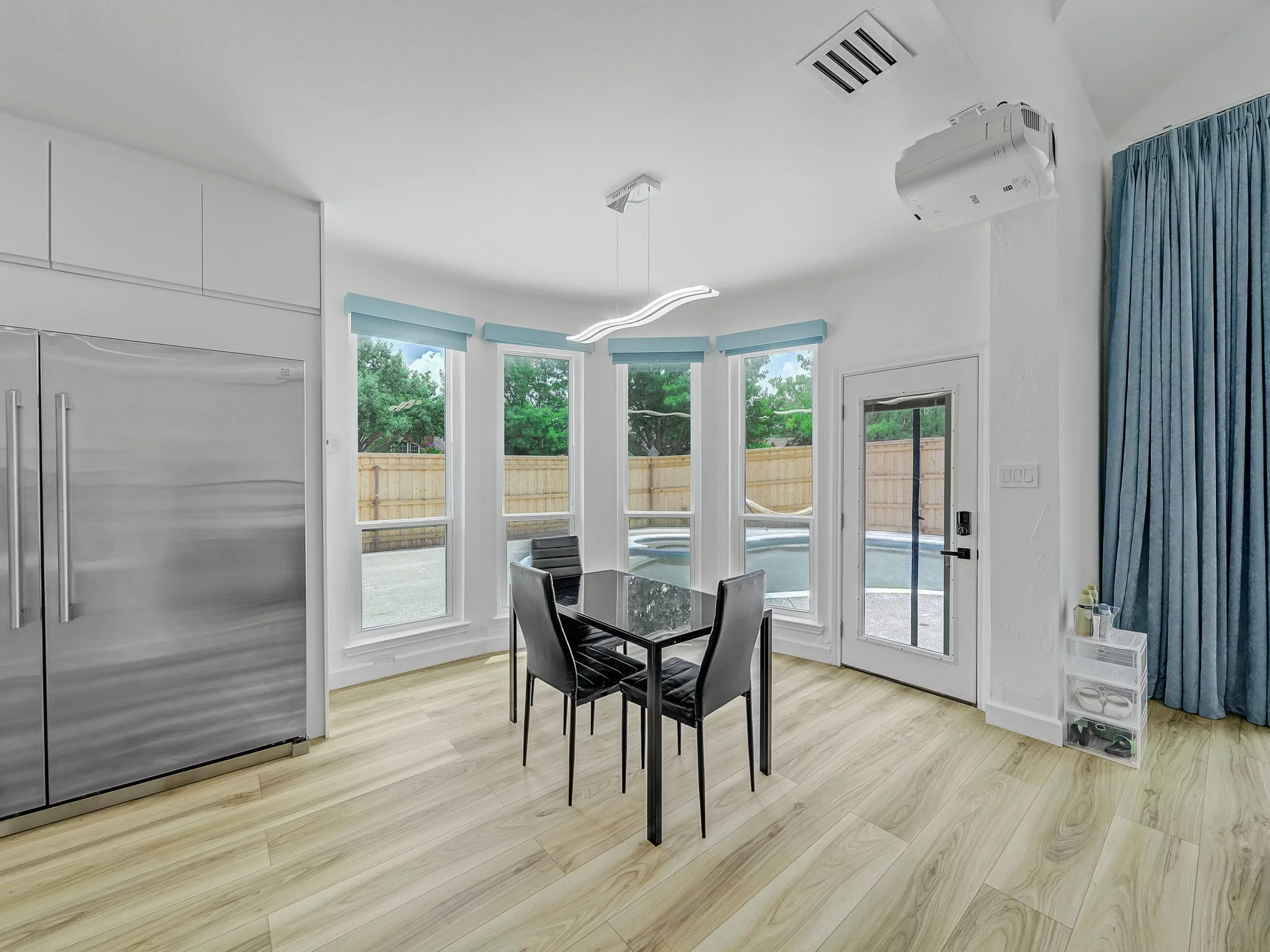 Single Family Residence For Sale in Collin County , 3608 Parkhurst Circle, Richardson, Texas 75082, 5 Bedroom, 4 Bathroom, 2 Garage spaces, 3,750 Sqft, built in 1996, Price $825,000, mls#21348114, Real Estate Agent in Richardson, Homes For Sale in Collin county, Homes For Sale in Richardson, Realtor in Richardson Texas, Real Estate Brokerage Independent Realty Texas, Luminita Cordes Realtor