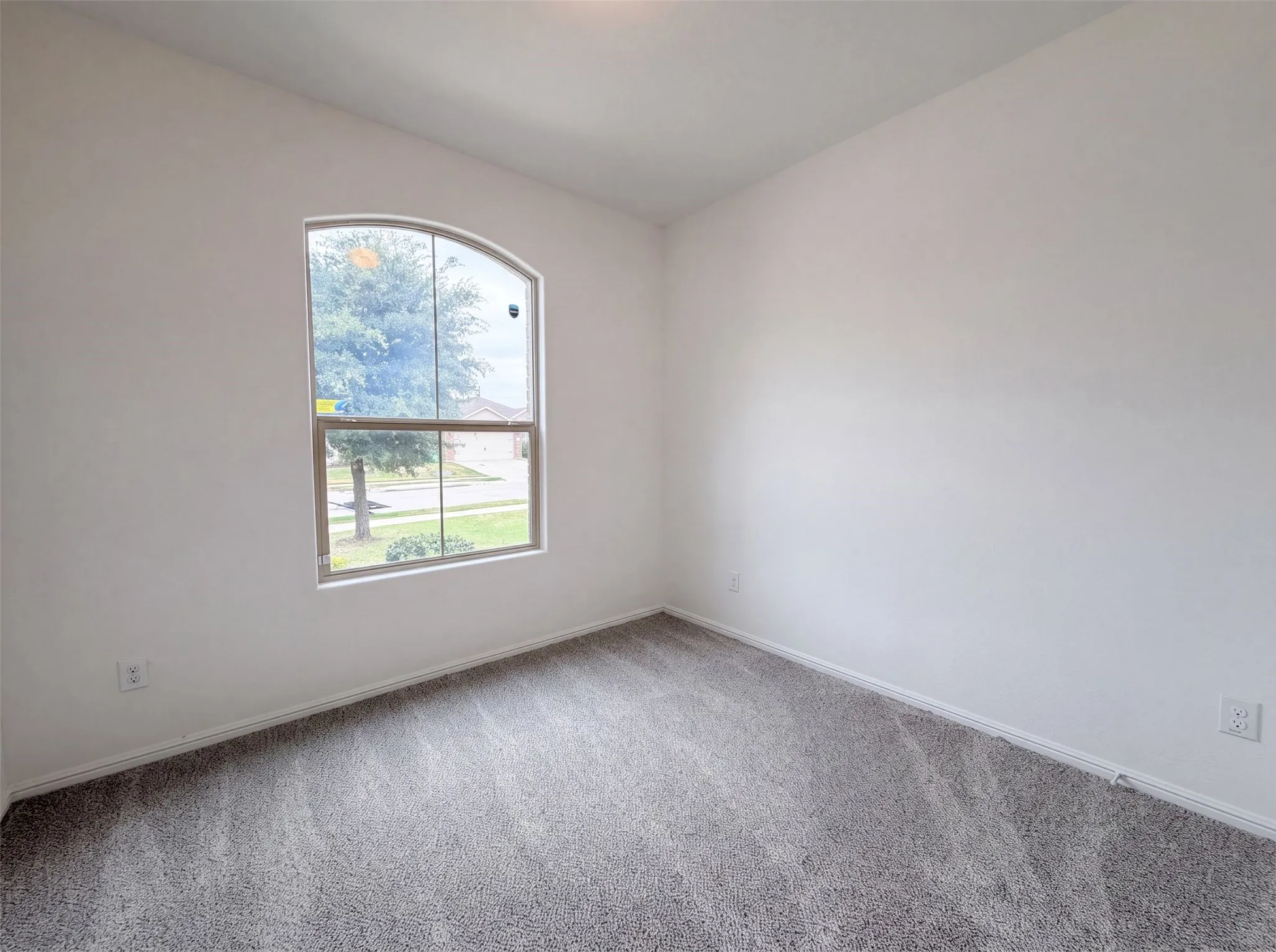 Single Family Residence For Sale in Tarrant County , 748 Wylie Street, Crowley, Texas 76036, 4 Bedroom, 2 Bathroom, 2 Garage spaces, 1,801 Sqft, built in 2018, mls#21342445, Real Estate Agent in Crowley, Homes For Sale in Tarrant county, Homes For Sale in Crowley, Realtor in Crowley Texas, Real Estate Brokerage Independent Realty Texas, Luminita Cordes Realtor