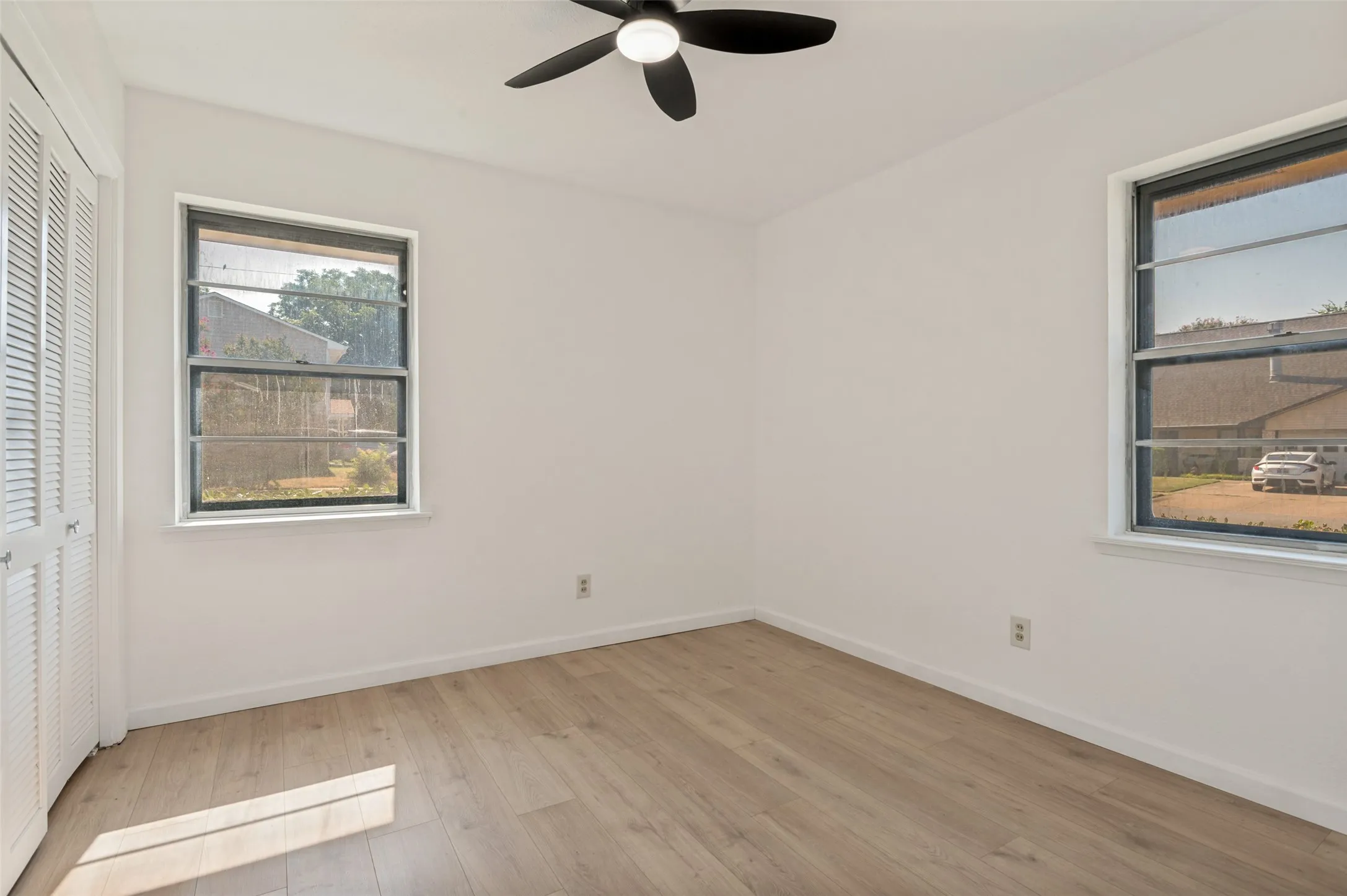 Single Family Residence For Sale in Dallas County , 303 Merribrook Trail, Duncanville, Texas 75116, 3 Bedroom, 2 Bathroom, 2 Garage spaces, 1,047 Sqft, built in 1963, mls#21349836, Real Estate Agent in Duncanville, Homes For Sale in Dallas county, Homes For Sale in Duncanville, Realtor in Duncanville Texas, Real Estate Brokerage Independent Realty Texas, Luminita Cordes Realtor