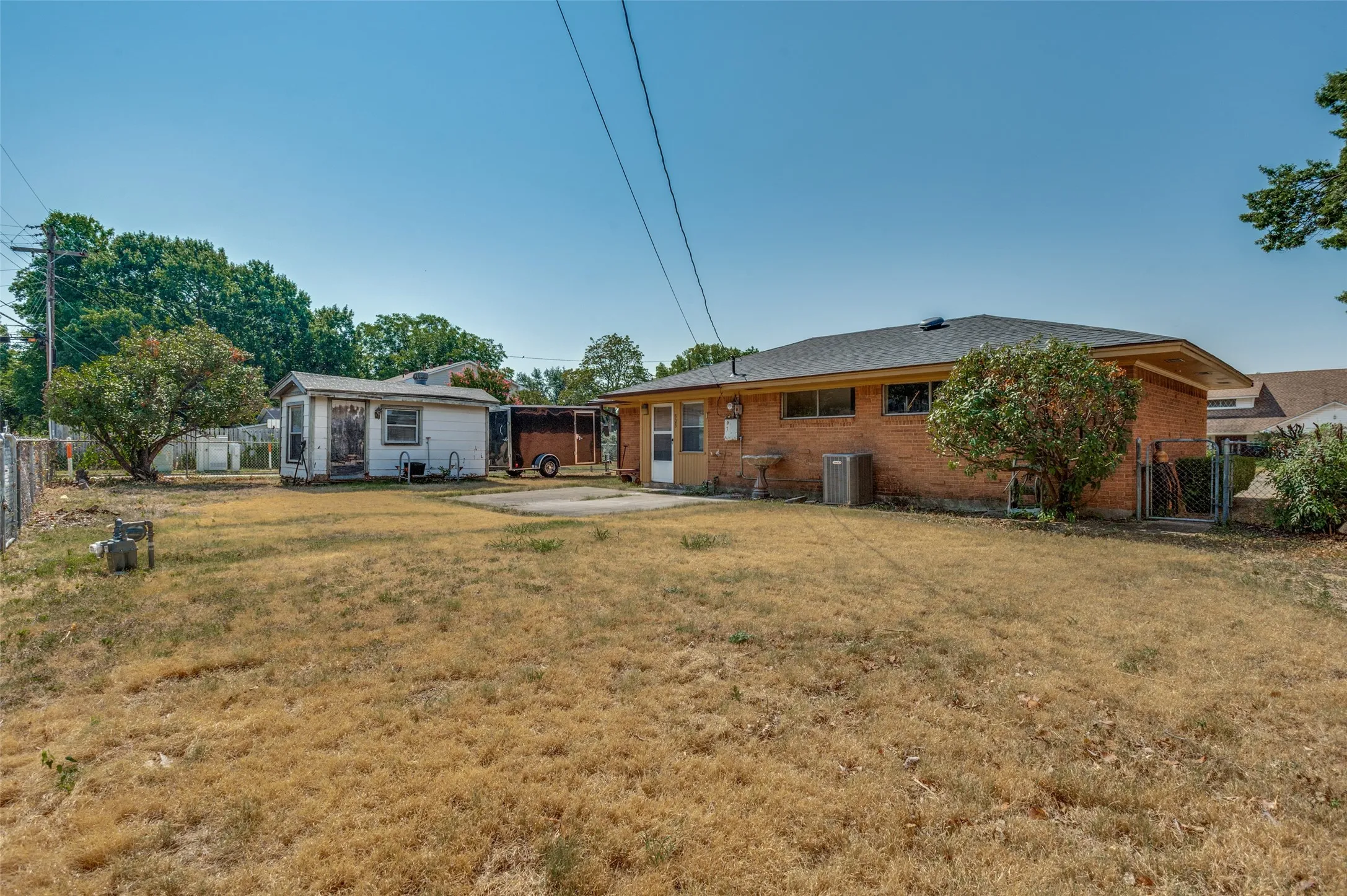 Single Family Residence For Sale in Dallas County , 303 Merribrook Trail, Duncanville, Texas 75116, 3 Bedroom, 2 Bathroom, 2 Garage spaces, 1,047 Sqft, built in 1963, mls#21349836, Real Estate Agent in Duncanville, Homes For Sale in Dallas county, Homes For Sale in Duncanville, Realtor in Duncanville Texas, Real Estate Brokerage Independent Realty Texas, Luminita Cordes Realtor