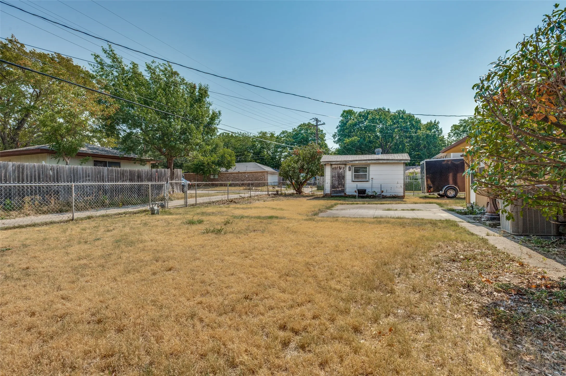 Single Family Residence For Sale in Dallas County , 303 Merribrook Trail, Duncanville, Texas 75116, 3 Bedroom, 2 Bathroom, 2 Garage spaces, 1,047 Sqft, built in 1963, mls#21349836, Real Estate Agent in Duncanville, Homes For Sale in Dallas county, Homes For Sale in Duncanville, Realtor in Duncanville Texas, Real Estate Brokerage Independent Realty Texas, Luminita Cordes Realtor