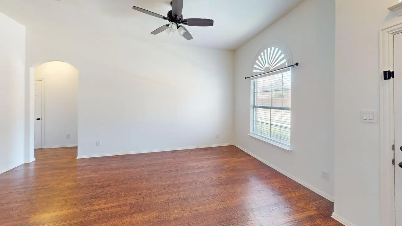 Single Family Residence For Rent in Denton County , 6624 Morningdale Lane, The Colony, Texas 75056, 3 Bedroom, 2 Bathroom, 2 Garage spaces, 1,931 Sqft, built in 1999, mls#21349890, Real Estate Agent in The Colony, Homes For Rent in Denton county, Homes For Rent in The Colony, Realtor in The Colony Texas, Real Estate Brokerage Independent Realty Texas, Luminita Cordes Realtor