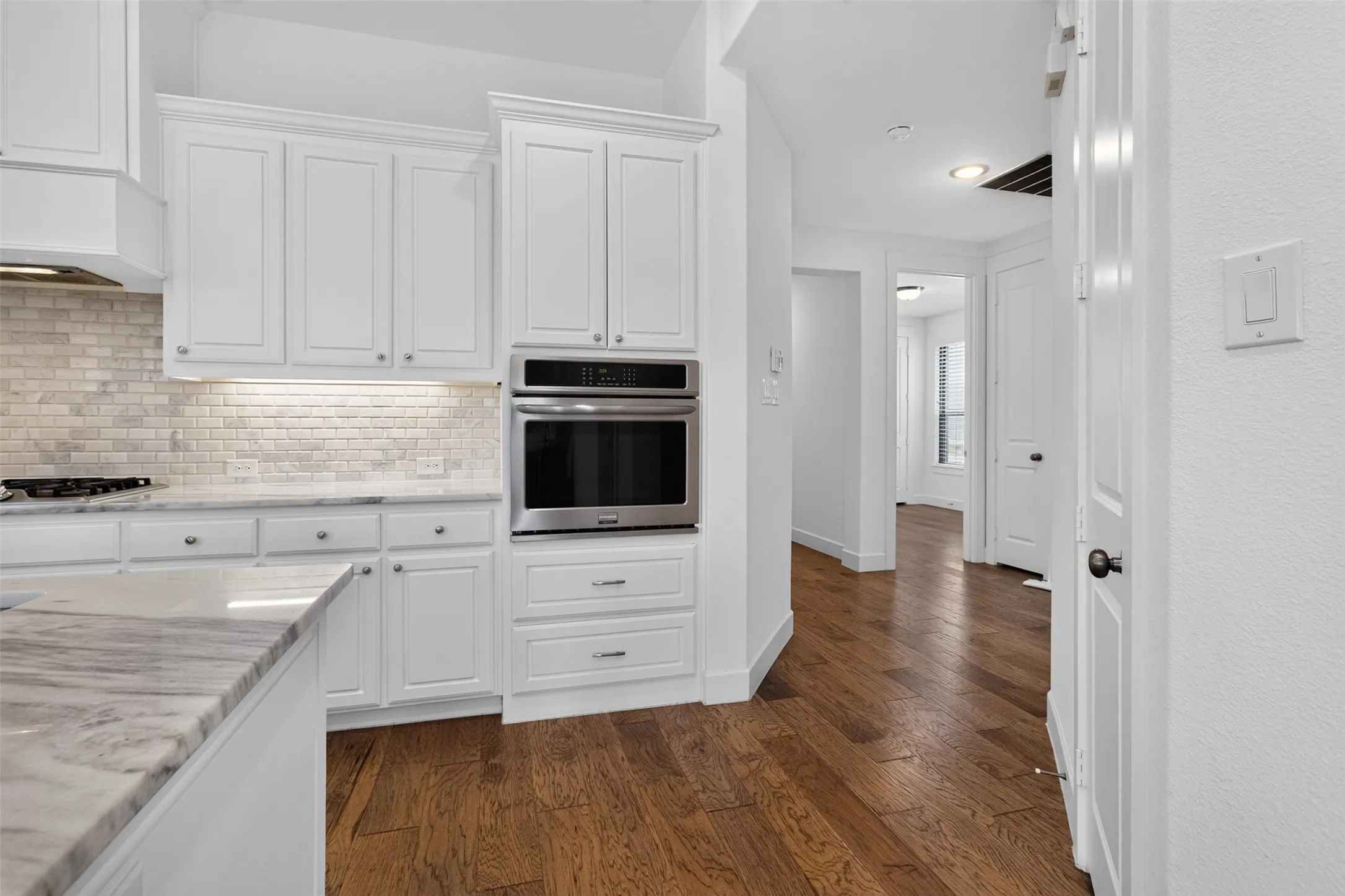 Single Family Residence For Sale in Denton County , 4804 Haven Ridge Road, Carrollton, Texas 75010, 3 Bedroom, 2 Bathroom, 2 Garage spaces, 1,850 Sqft, built in 2018, mls#21335569, Real Estate Agent in Carrollton, Homes For Sale in Denton county, Homes For Sale in Carrollton, Realtor in Carrollton Texas, Real Estate Brokerage Independent Realty Texas, Luminita Cordes Realtor